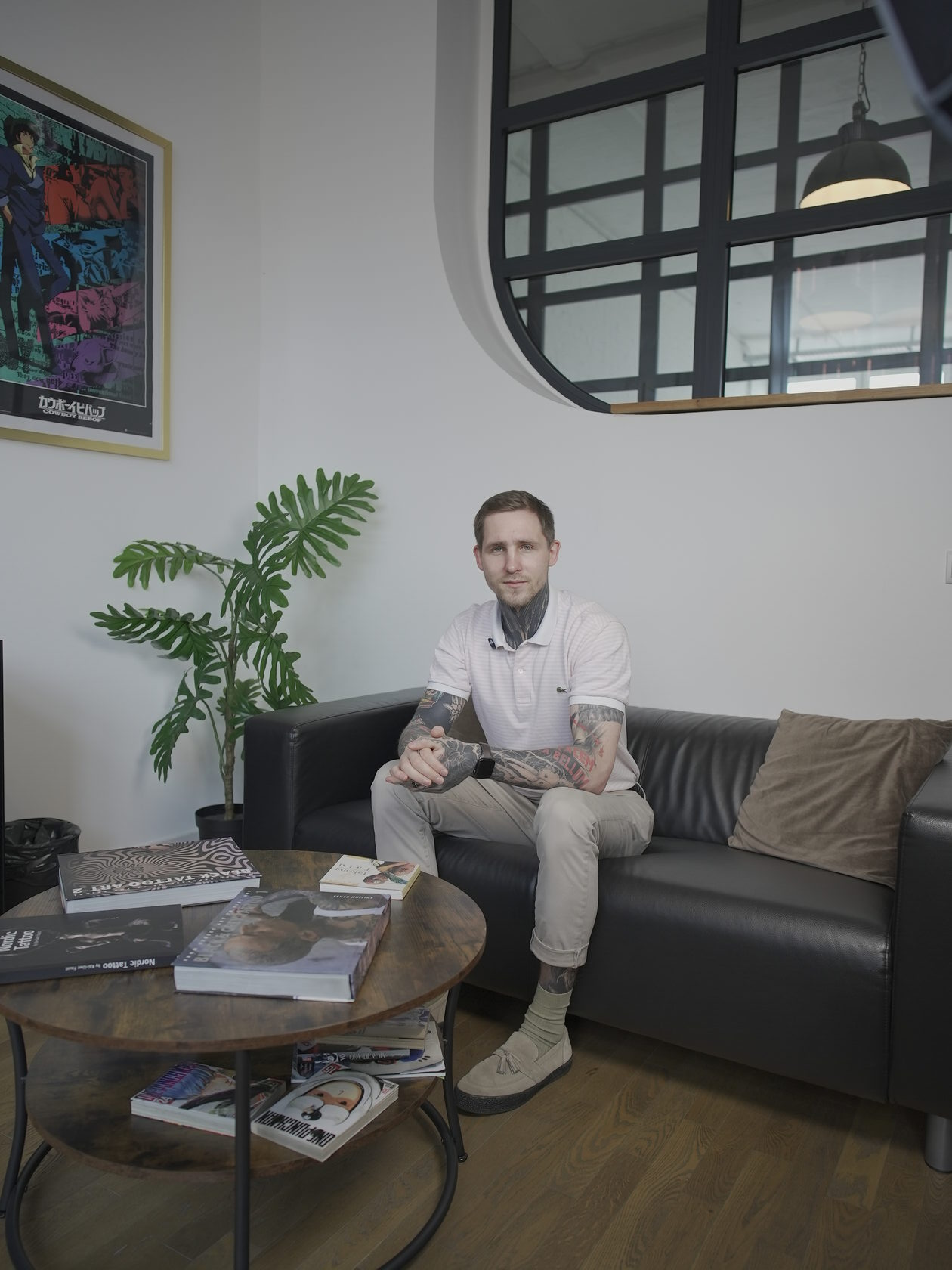 Artist auf dem Sofa im Beratungssetting