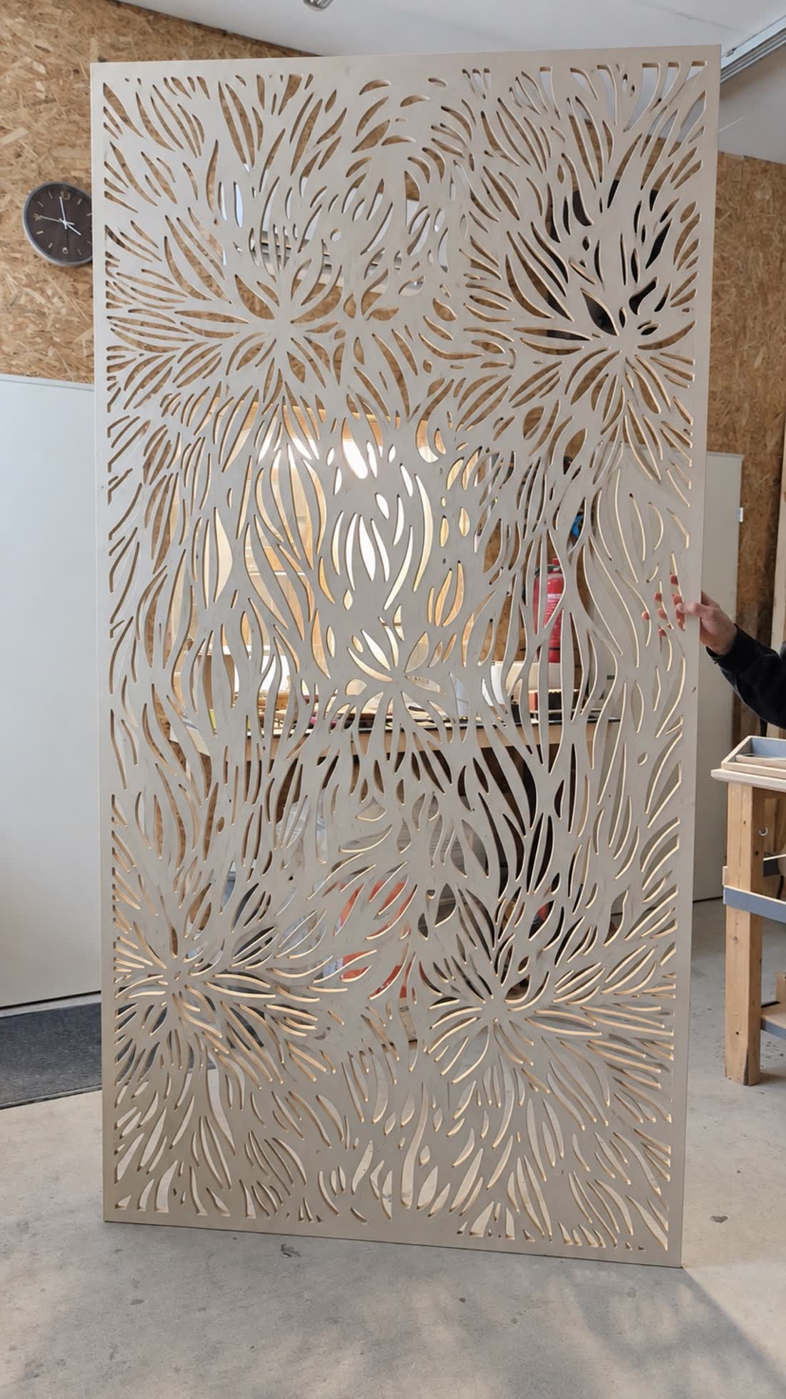 Openwork room divider