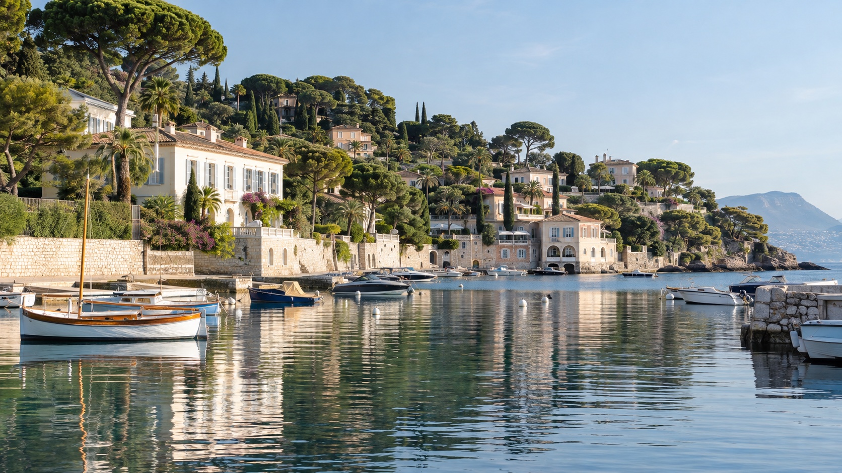 Saint-Jean-Cap-Ferrat — vue du littoral