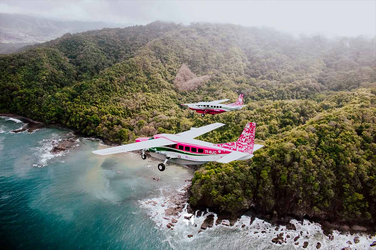 Scheduled domestic flight from San José to Quepos