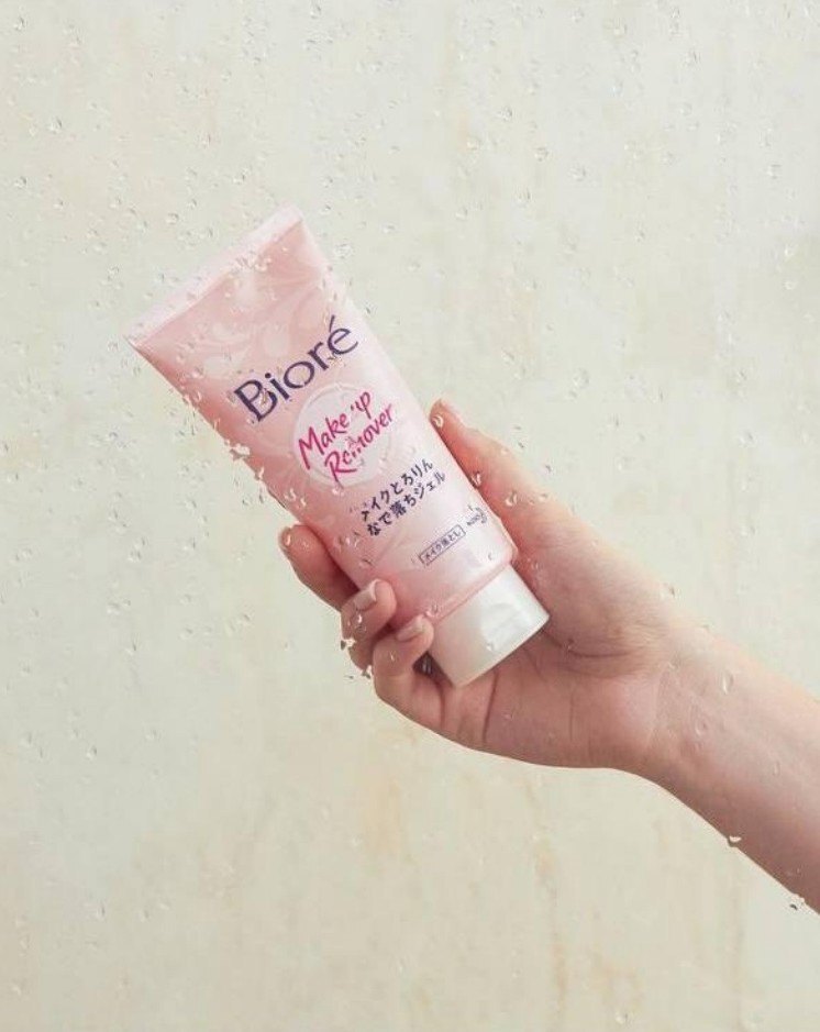 Biore