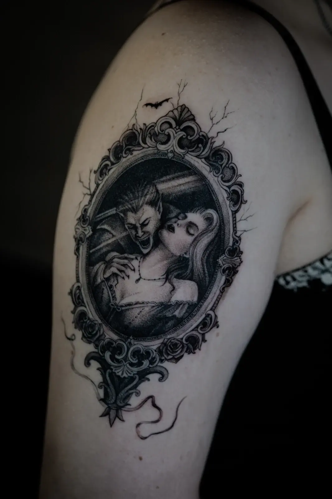 Design in an ornamental frame on the upper arm — Sasha