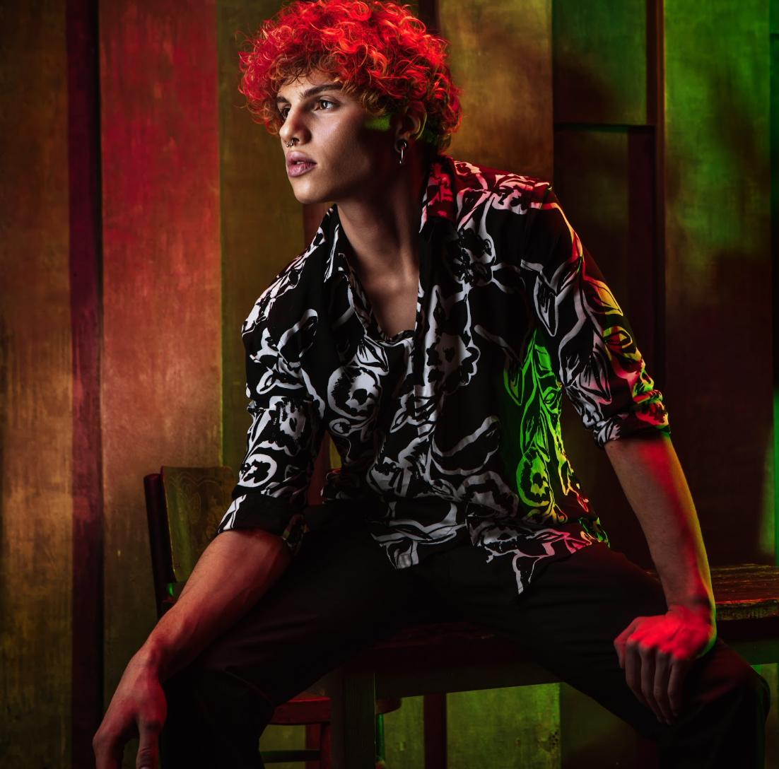 Studio portrait with directional light by Natasha Volk