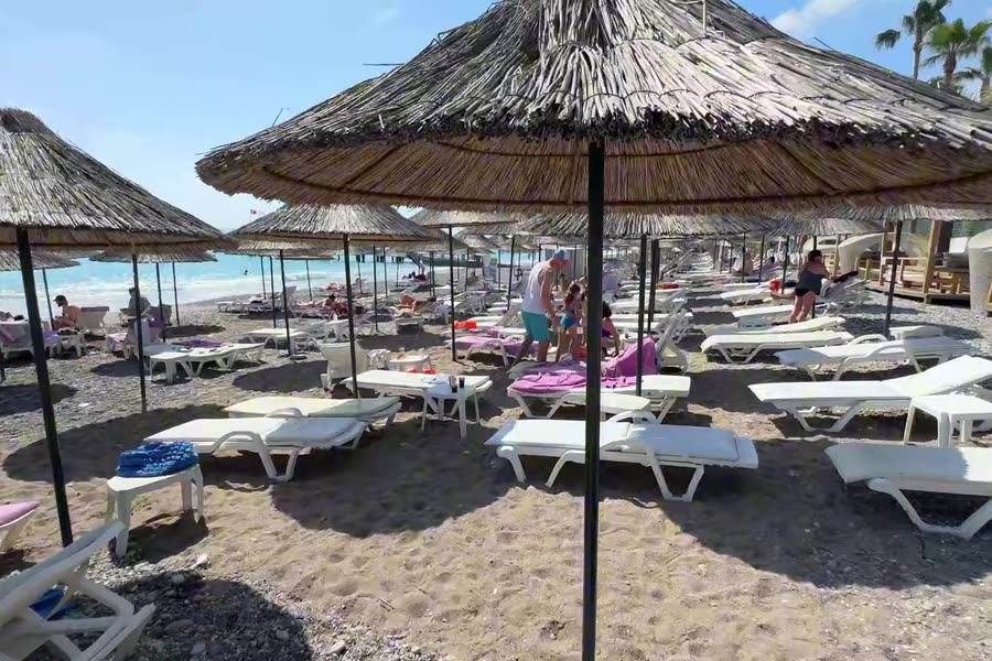 Пляж — Q Premium Resort
