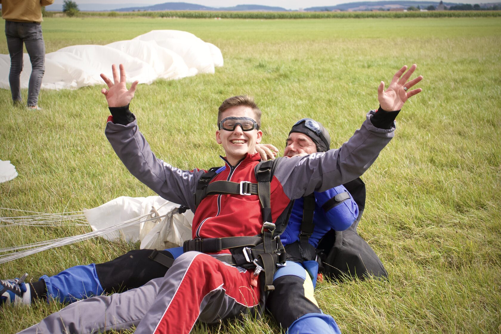 Полет с парашютом