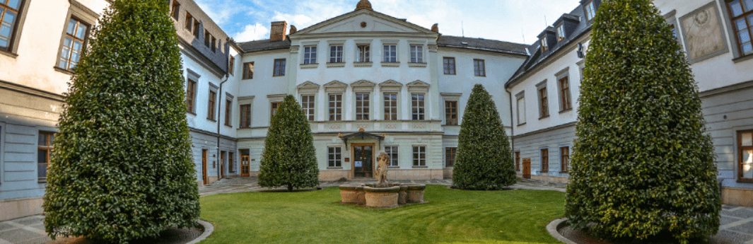 В этой статье Вы найдёте всю основную информацию для поступления в Университет Палацкого в Оломоуце на медицинские специальности!