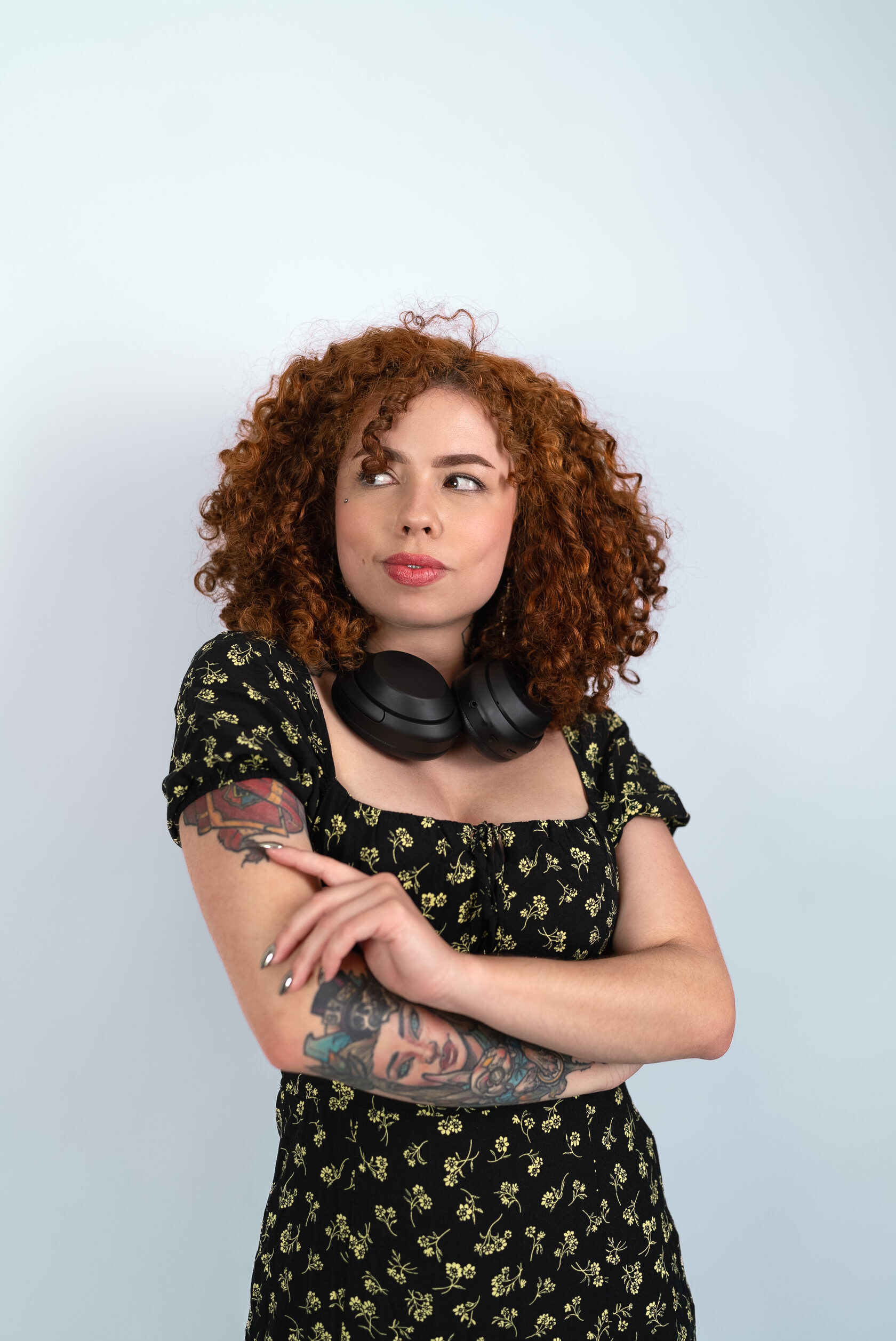 Portrait von Anime Tattoo Artist Aline bei Brennnessel Tattoo Berlin