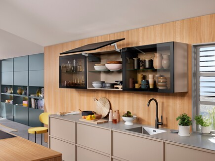 AVENTOS HS Top