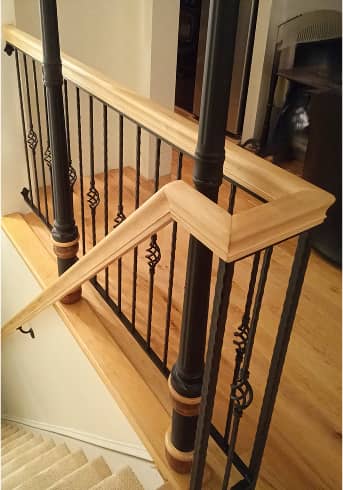 Oak hand railing with iron balustrade 