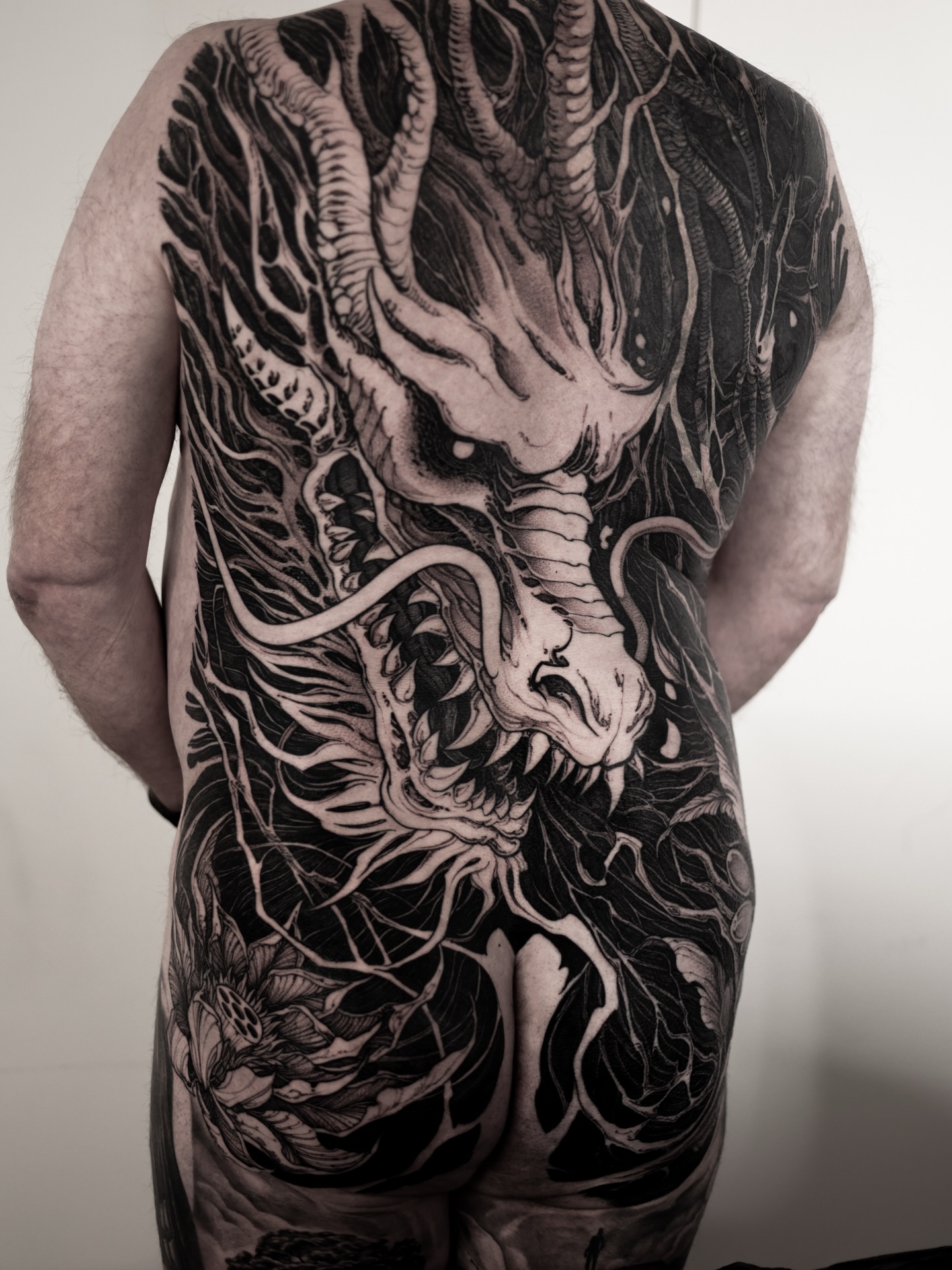 Blackwork dragon head backpiece — Alice