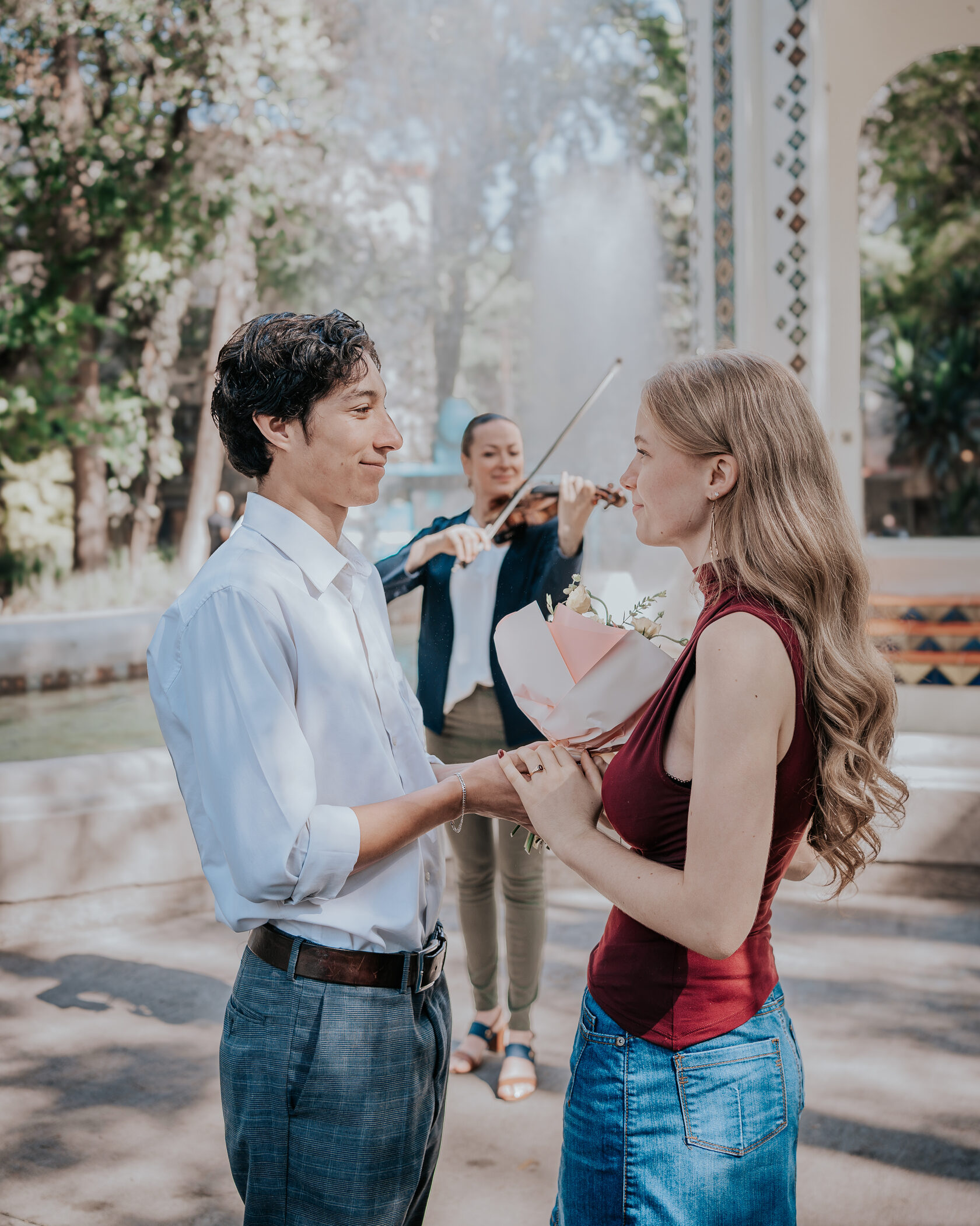 Couple during their Mexico City proposal