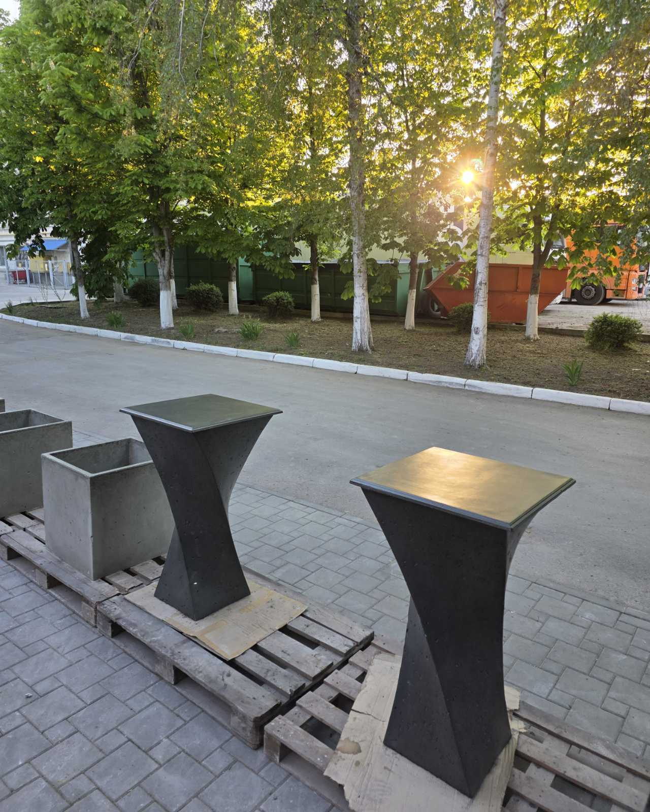 masa pentru cafea din beton