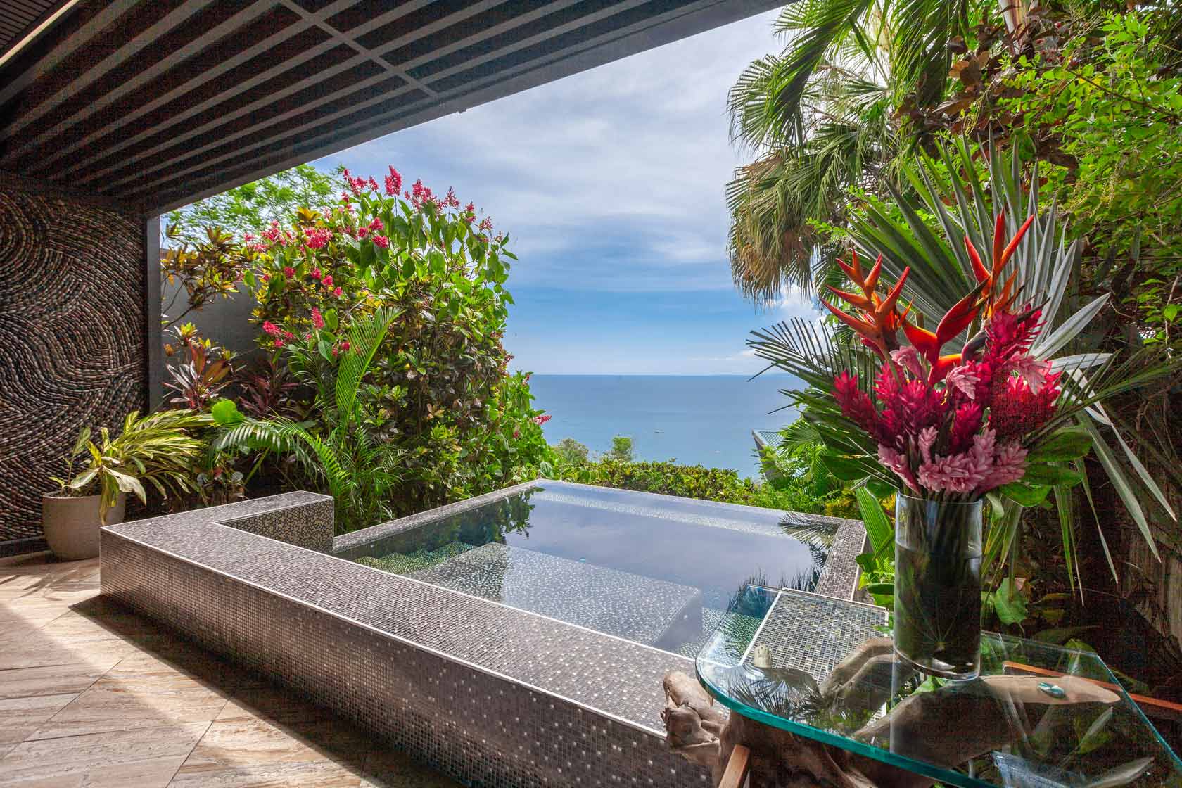 private pool and Pacific horizon at Makanda by the Sea, Manuel Antonio