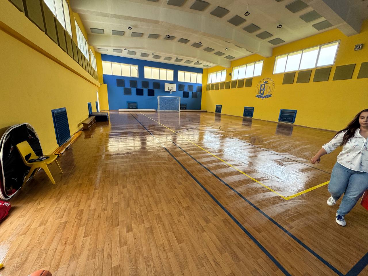 Спортен салон в частното училище