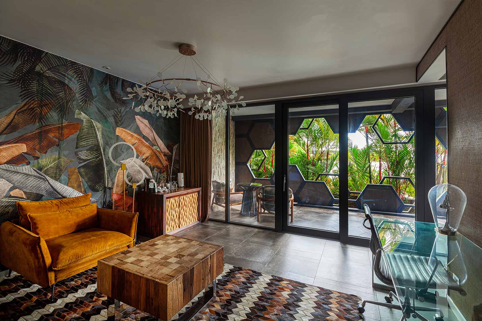 Tropical Suite, armchair by the balcony door, Hotel Makanda, Manuel Antonio