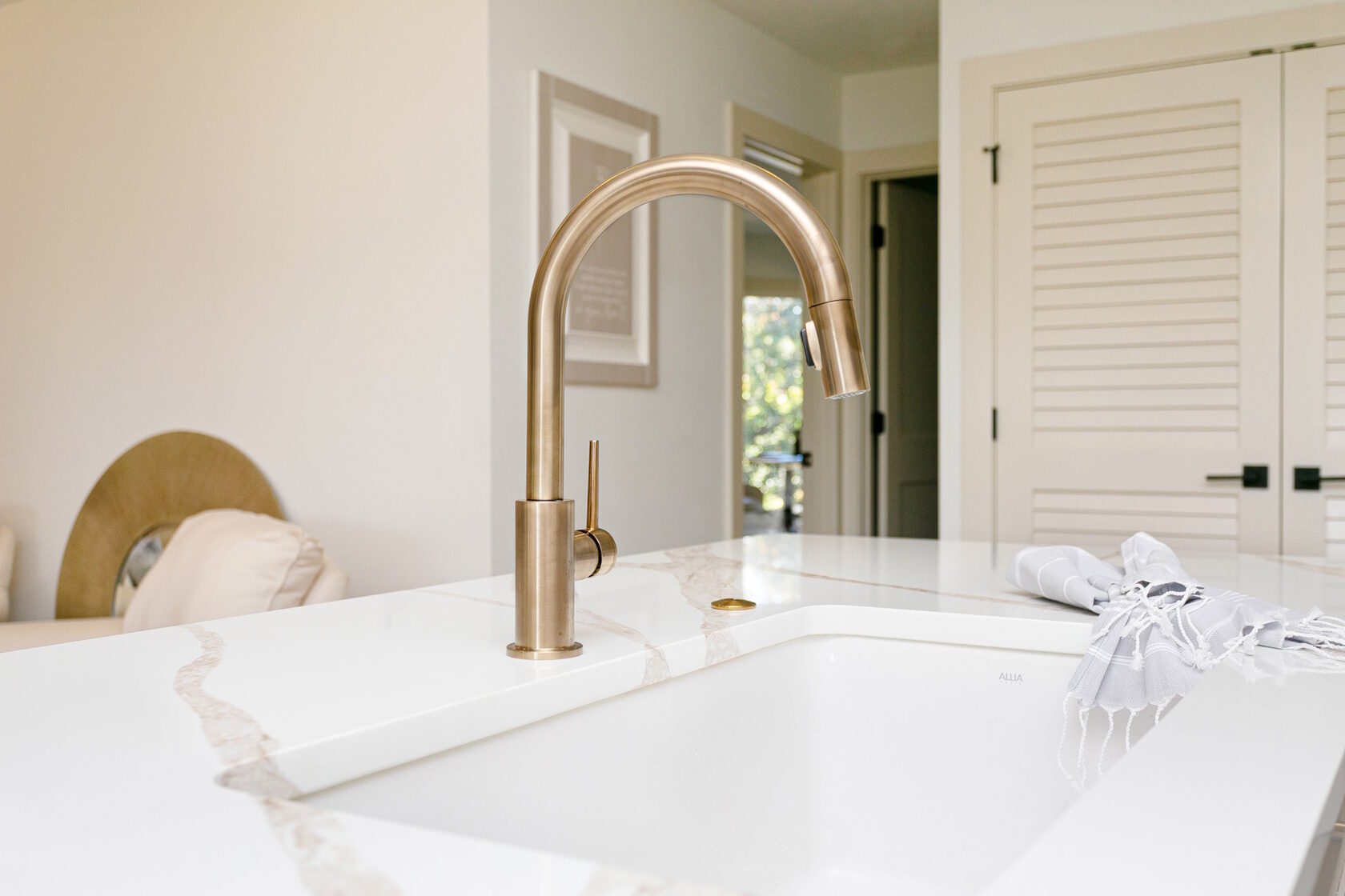 Fabrication and Installation of a Countertop with Integrated Sin