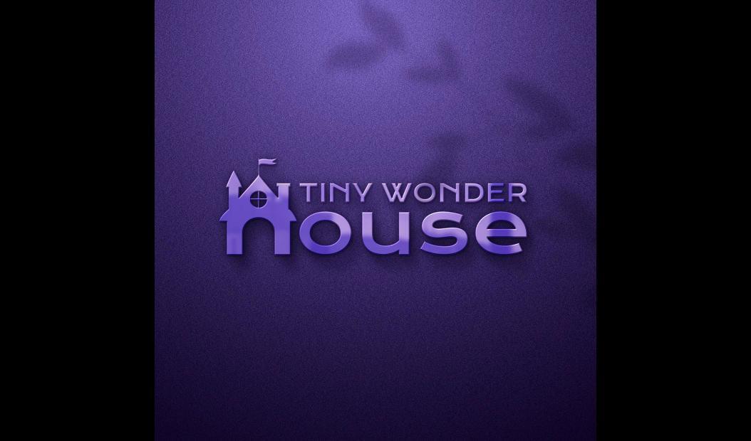 Логотип Tiny Wonder House на фіолетовому фоні