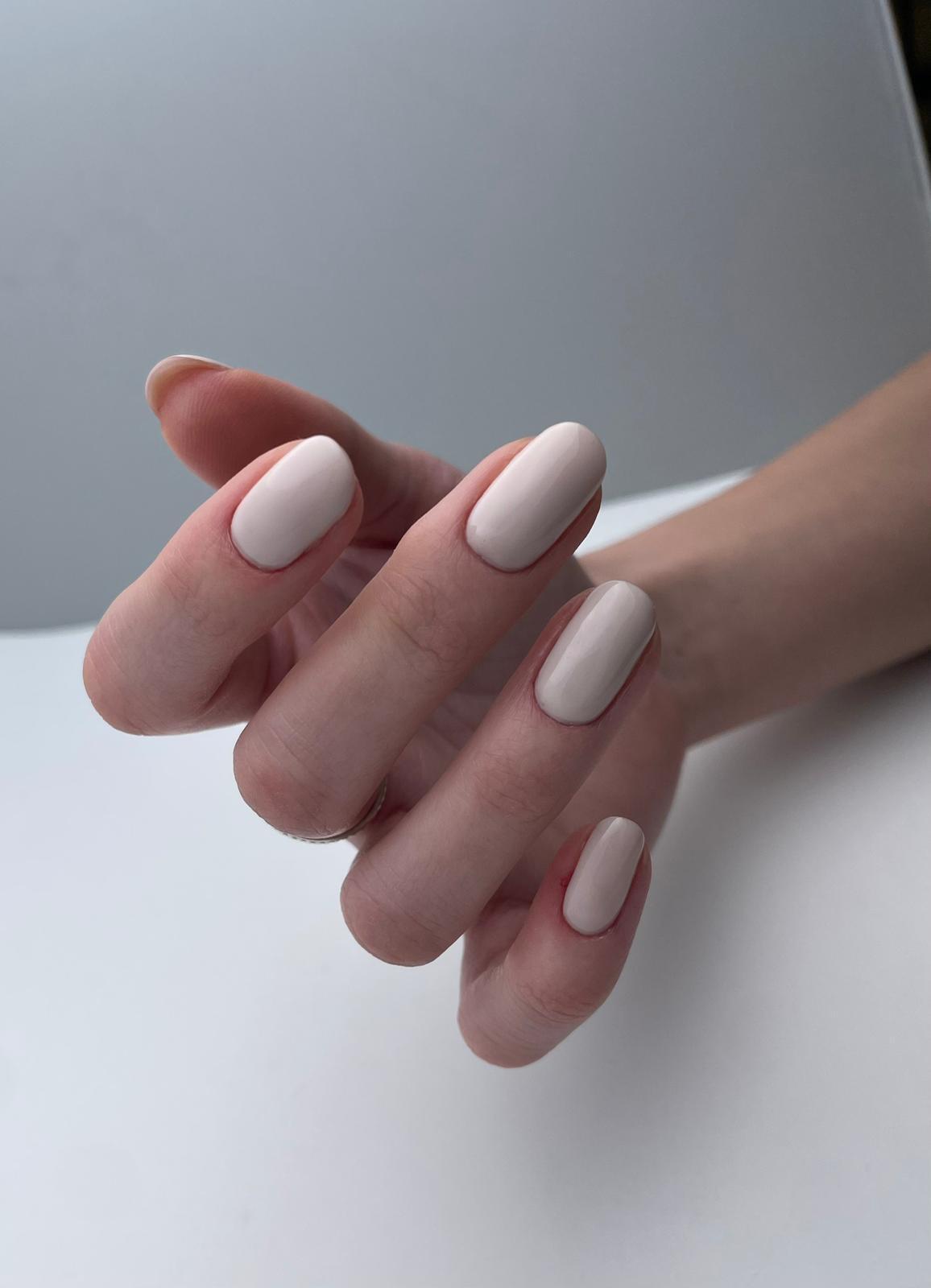 Práce absolventek kurzu manikúry Adele Nail School