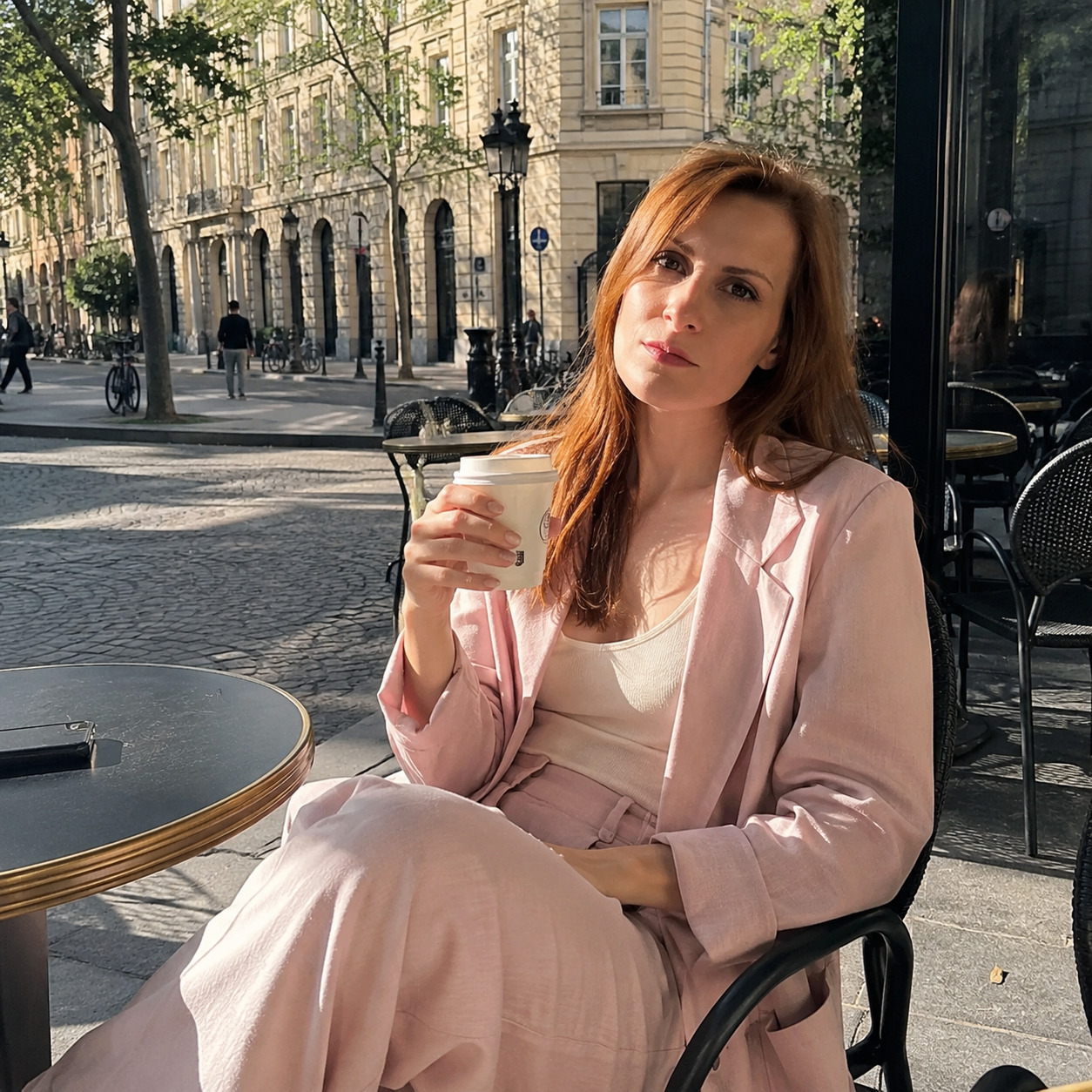Алена, владелица салона красоты