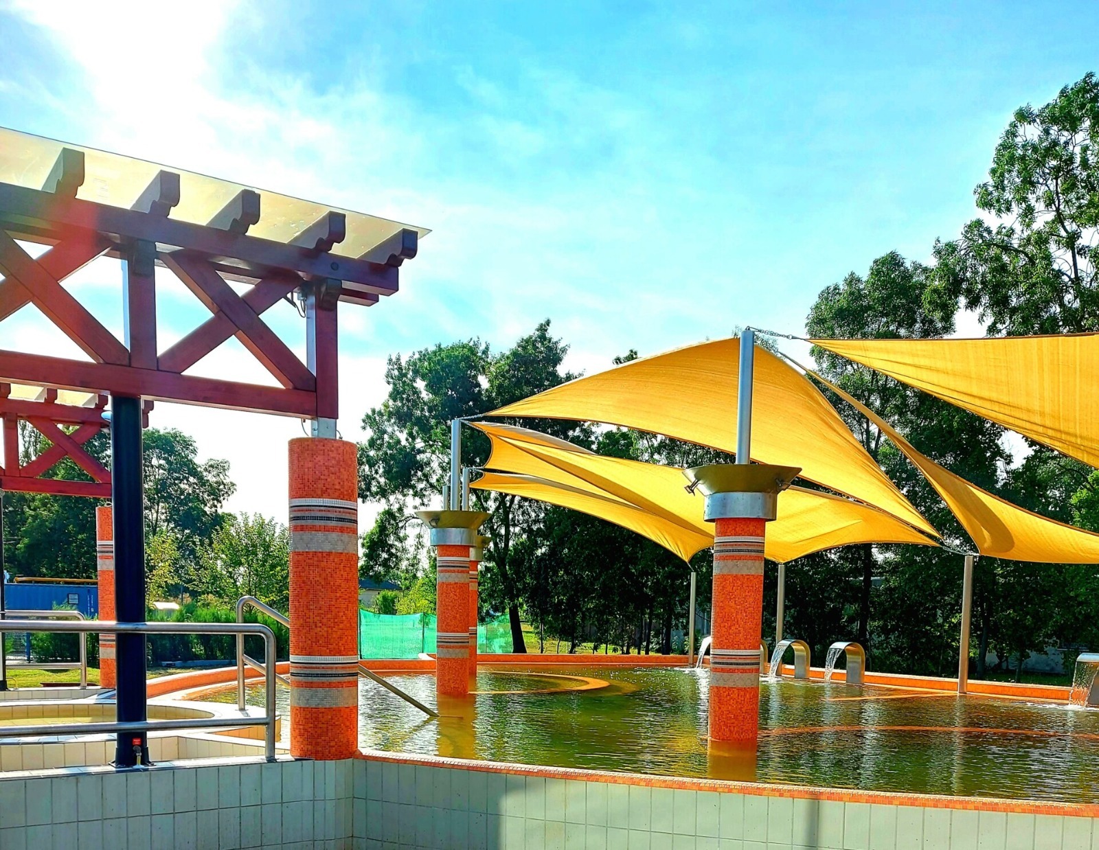 Piscină interioară