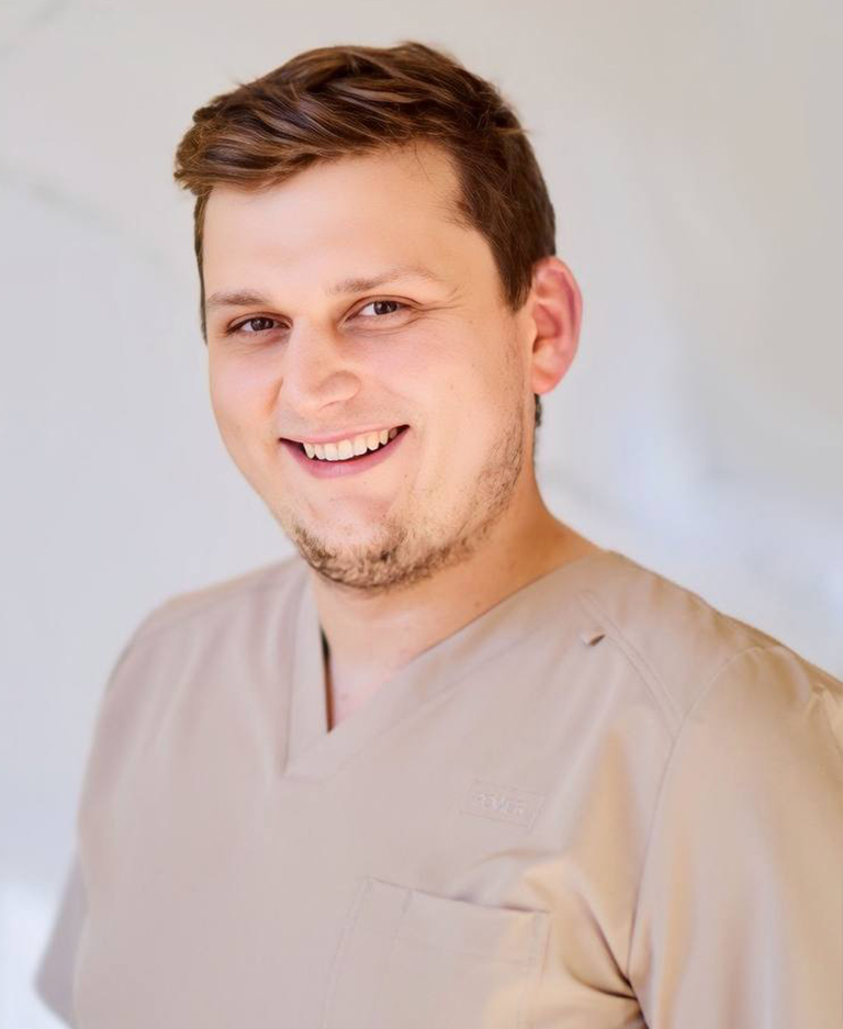 dr n. med. Krystian Kuźniarz