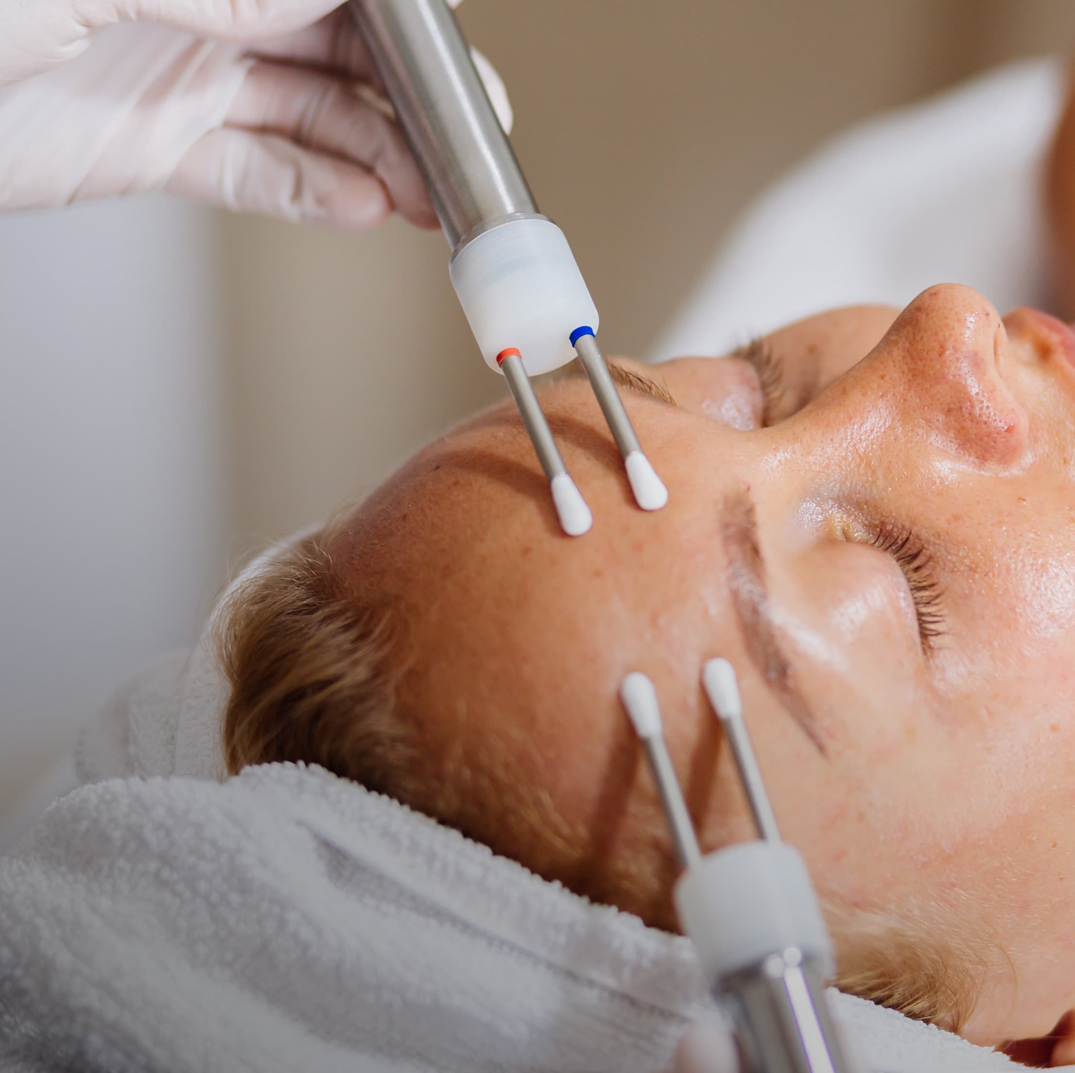 Microcurrent Facial treatment in Burbank at NewSkinLA skincare studio