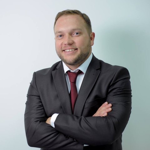 Максим Поздняков