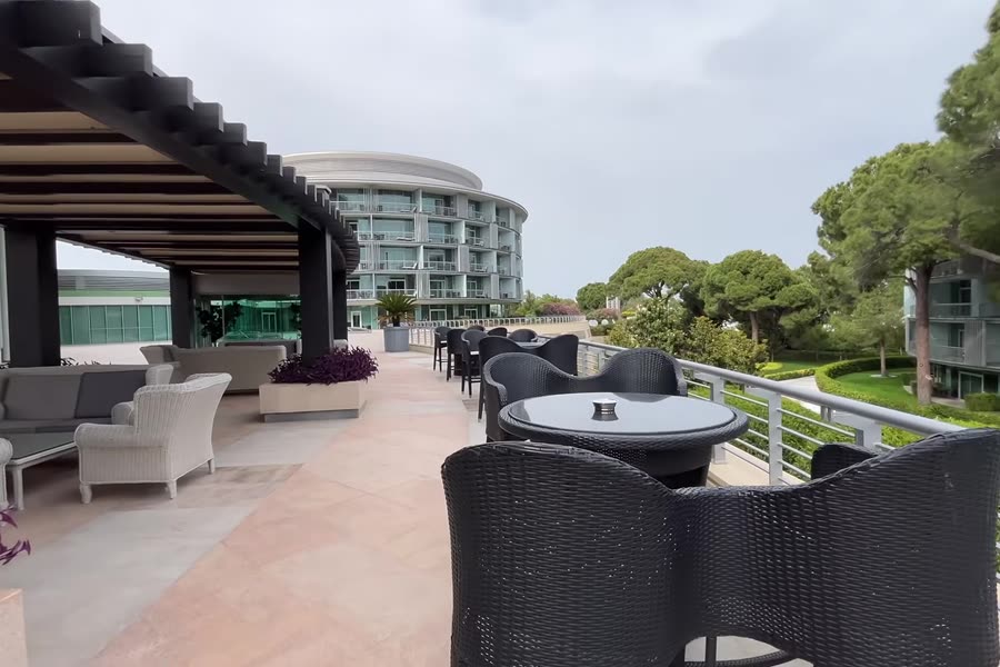 Тераса з видом на територію — Calista Luxury Resort