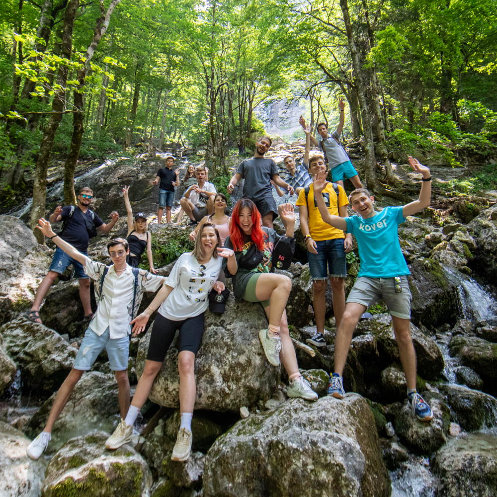 С языковыми курсами чешского языка от KOVER Вы точно поступите в университет мечты в самом центре Европы! 