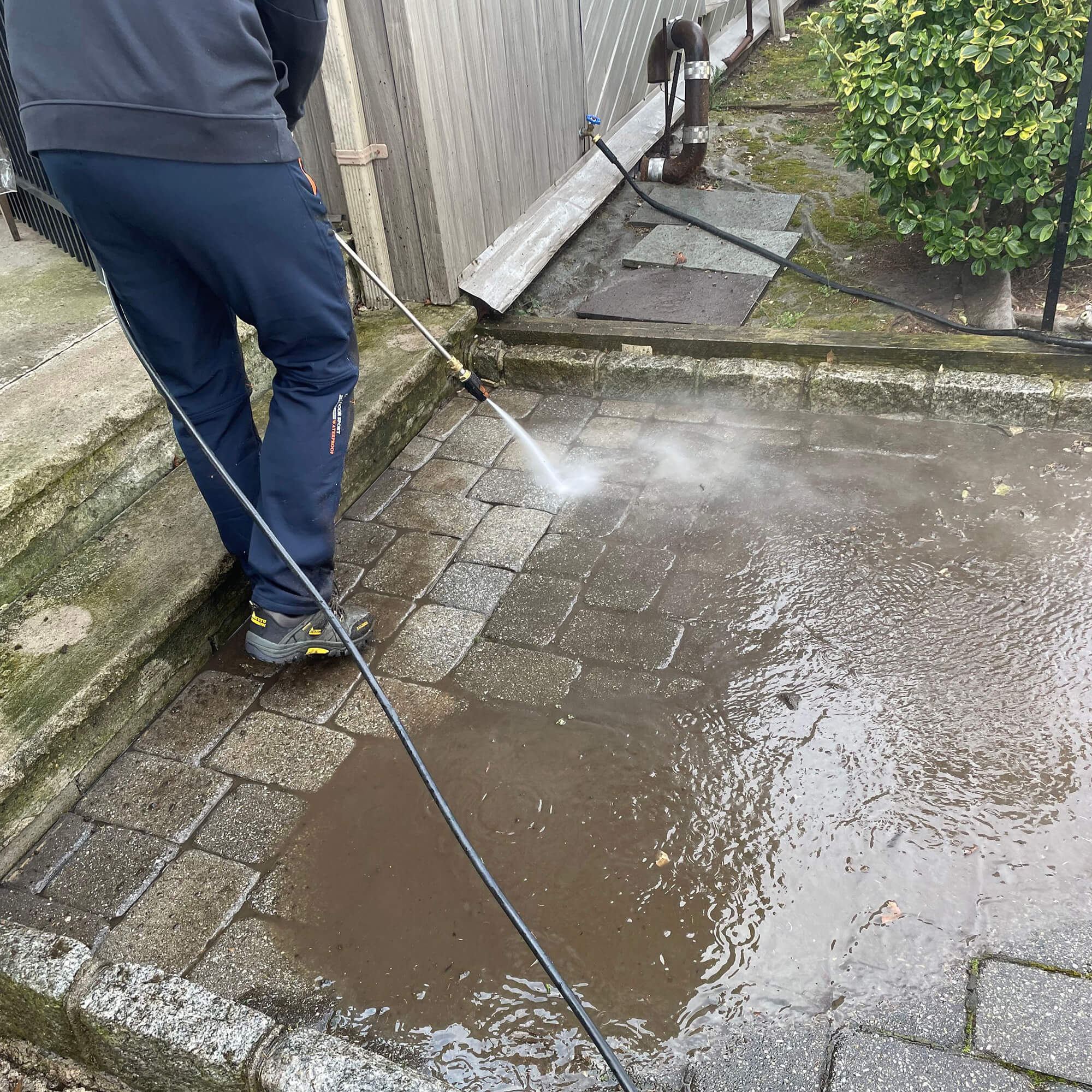 sidewalk pressure washing service in Staten Island