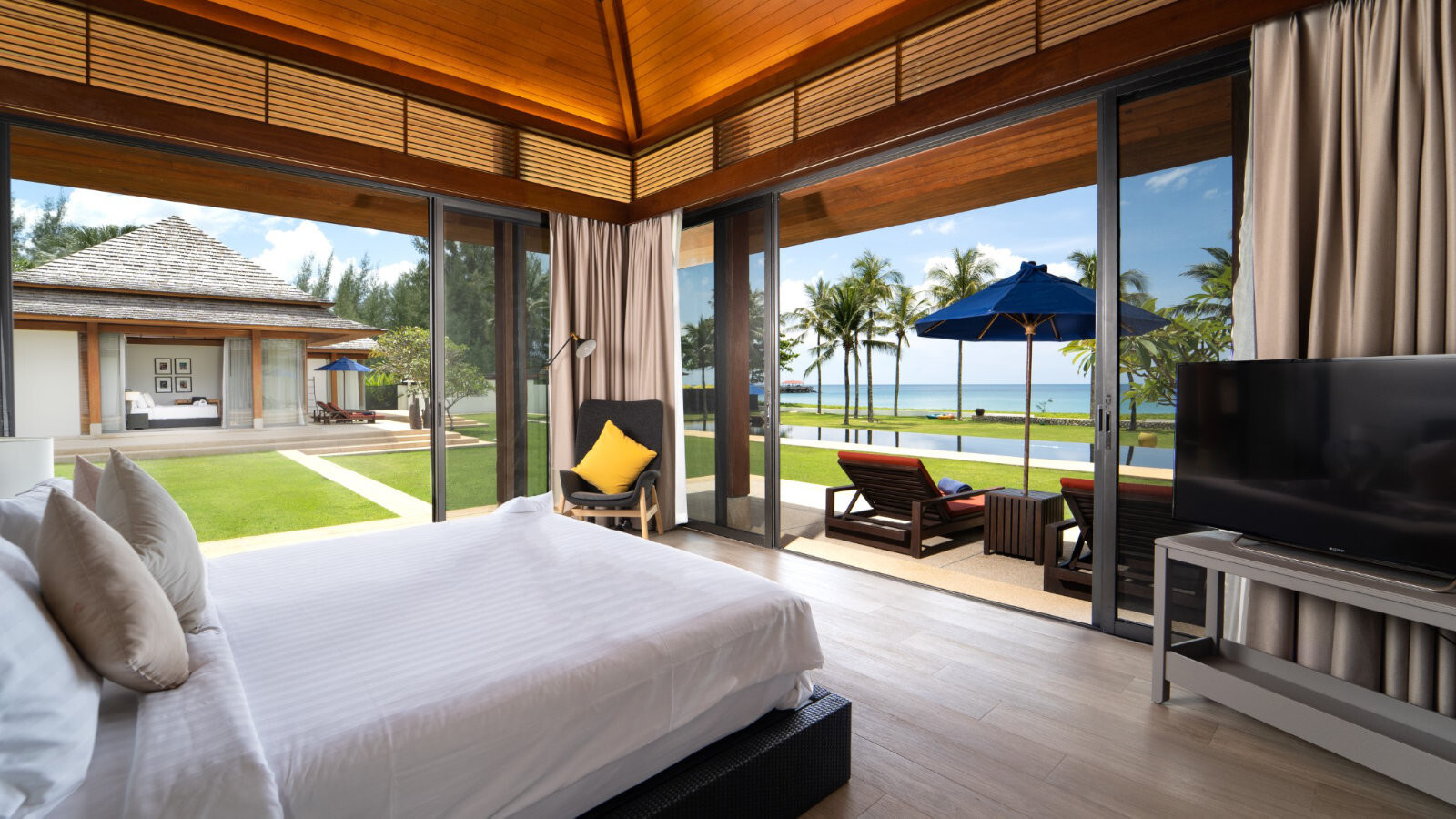 Master bedroom, six-bedroom beachfront estate, Natai Beach