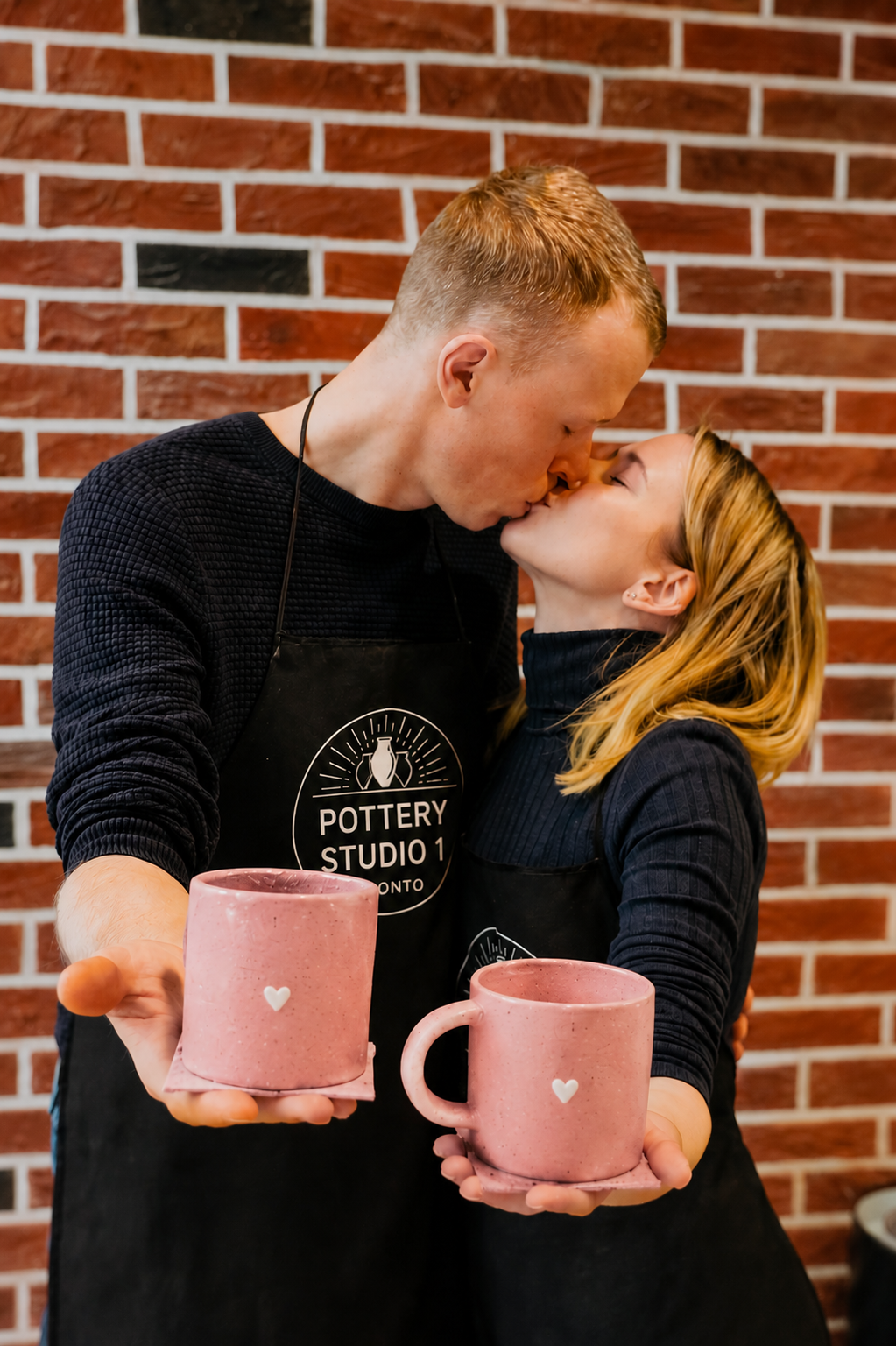 couple waiting for baby pottery moment