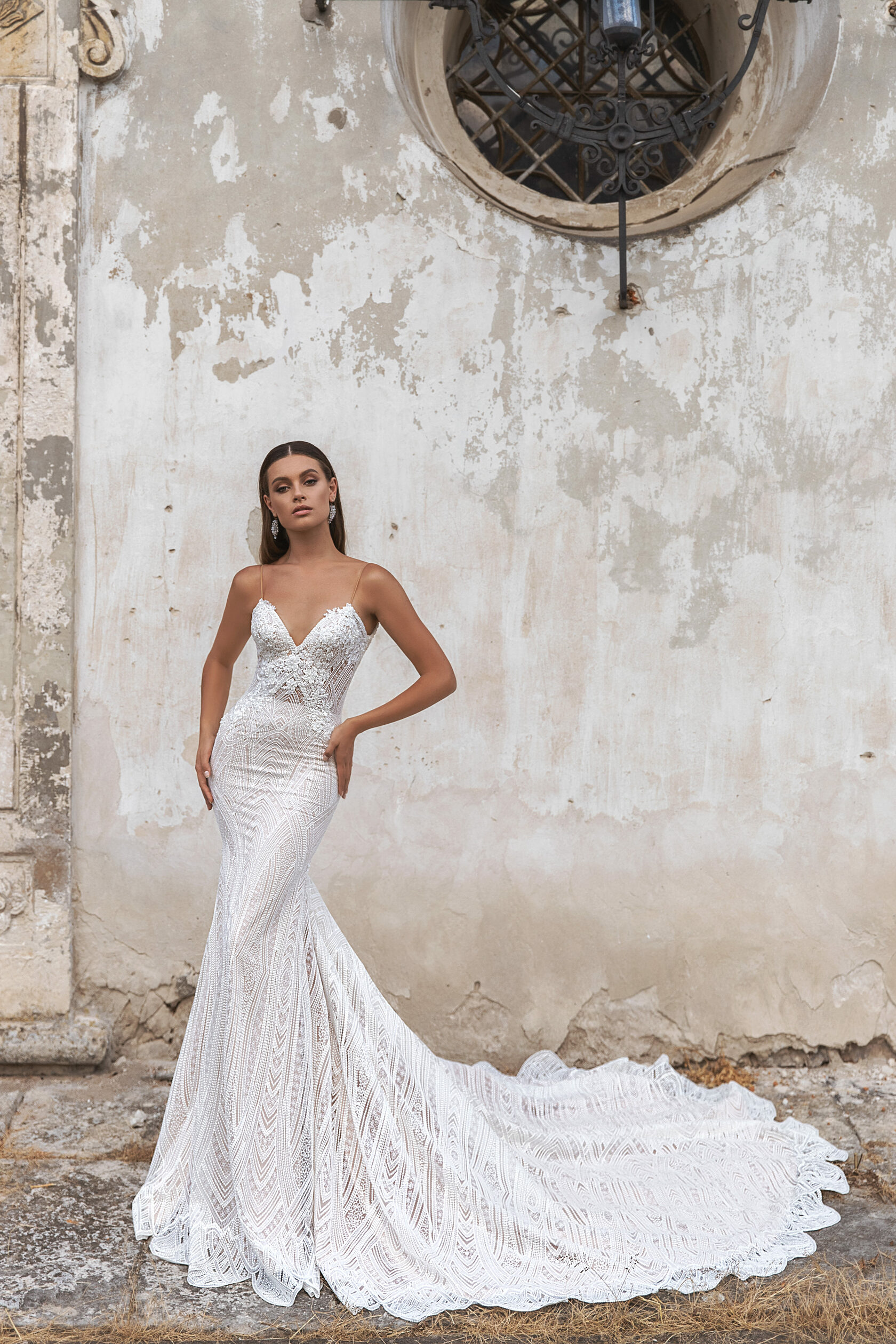 Ivory Unique Pattern Lace Appliqued Mermaid Wedding Dress - Lunss