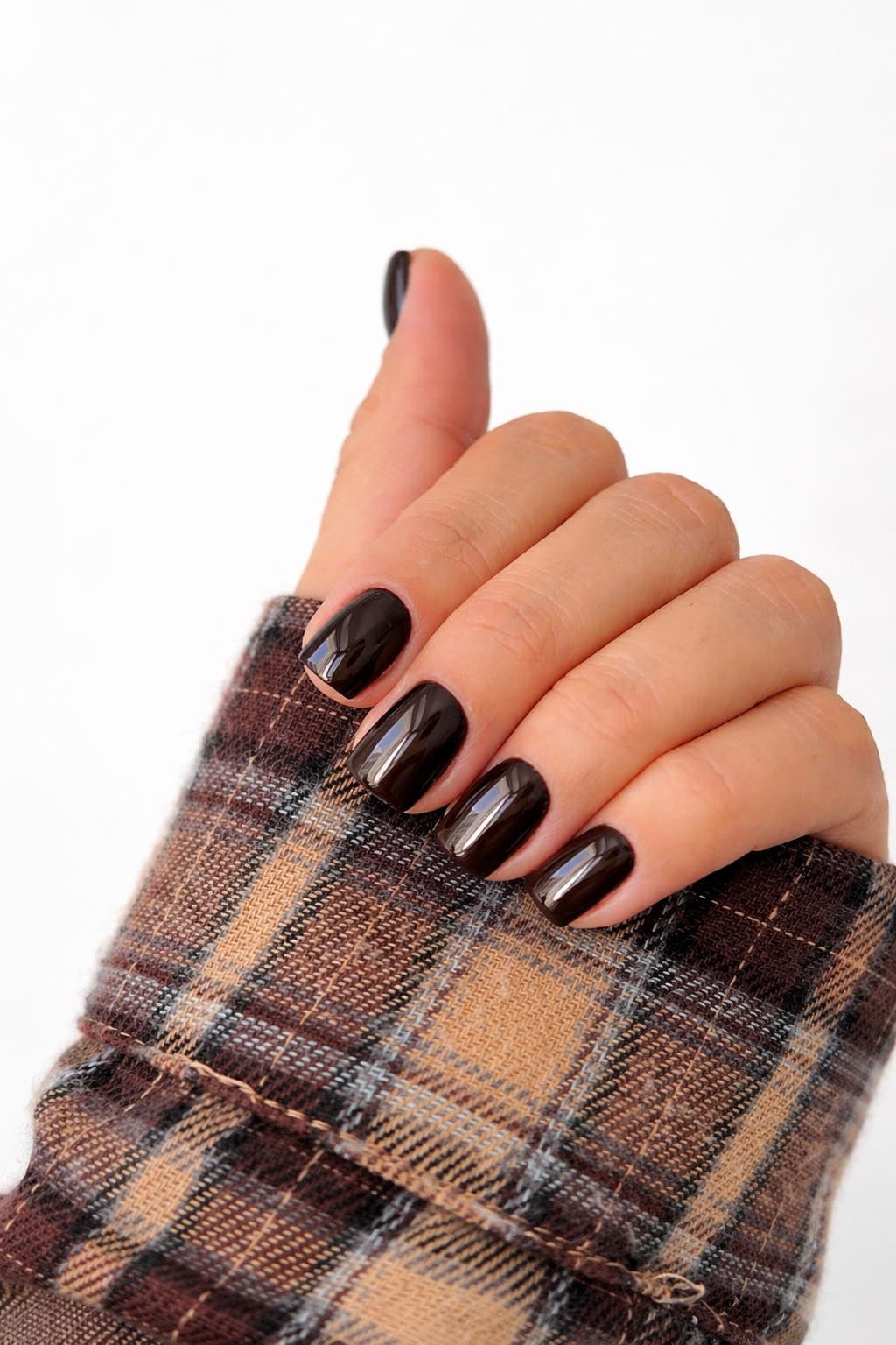 Colorful gel manicure at OLOLO Nails salon, Bucharest Sector 1