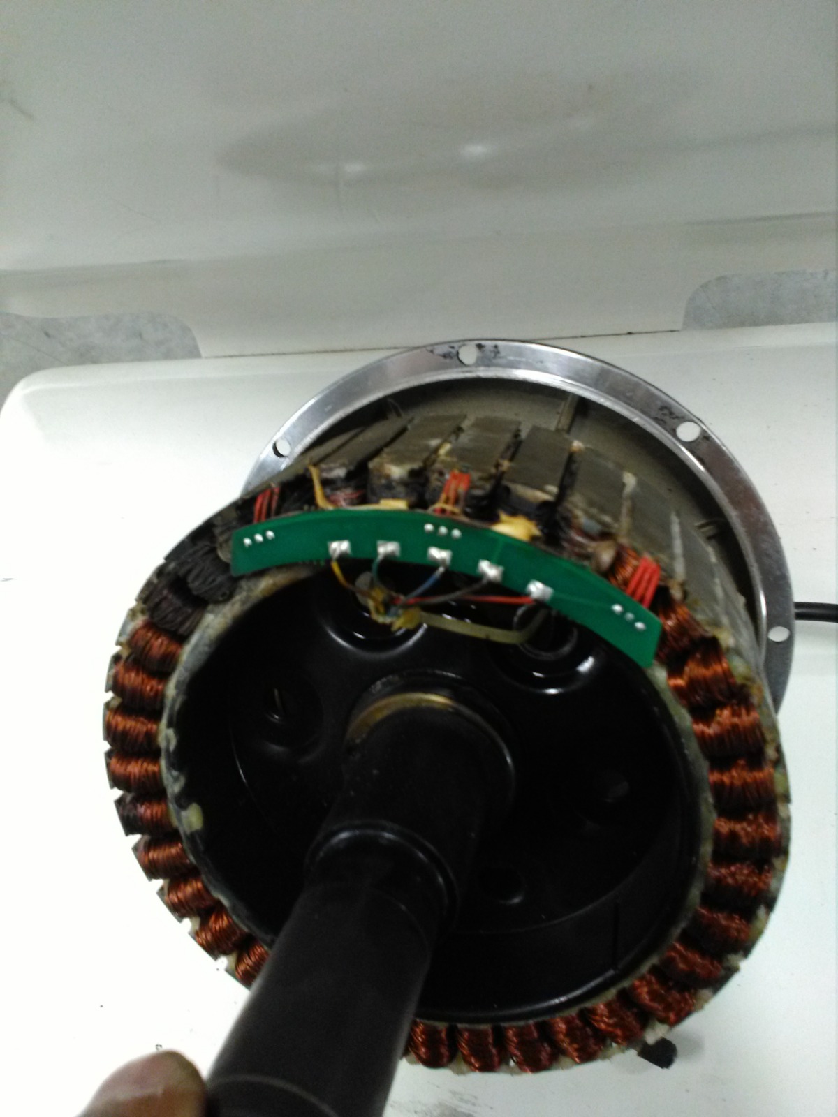 Замена датчиков положения в электромоторе скутера.