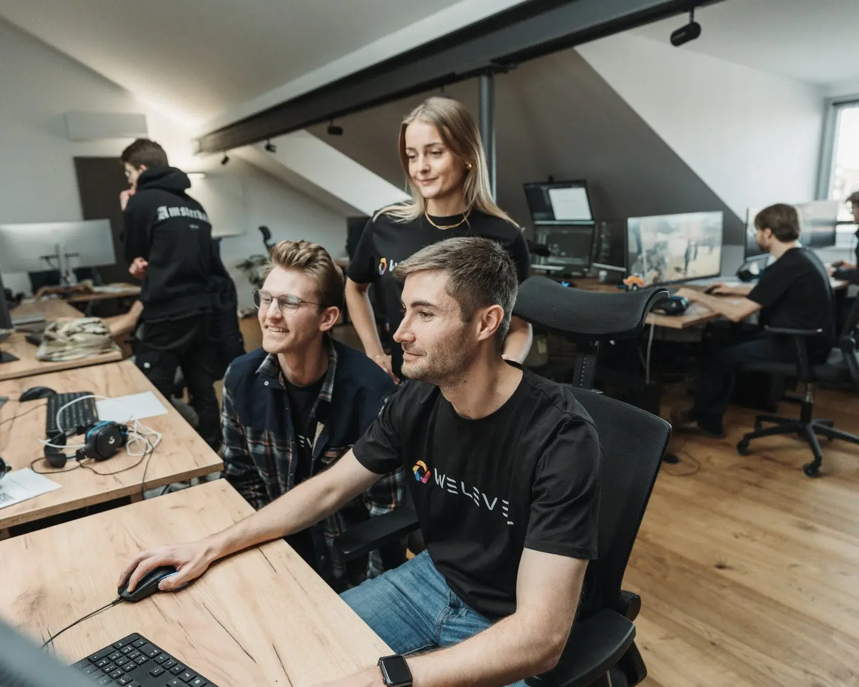 welevel team working