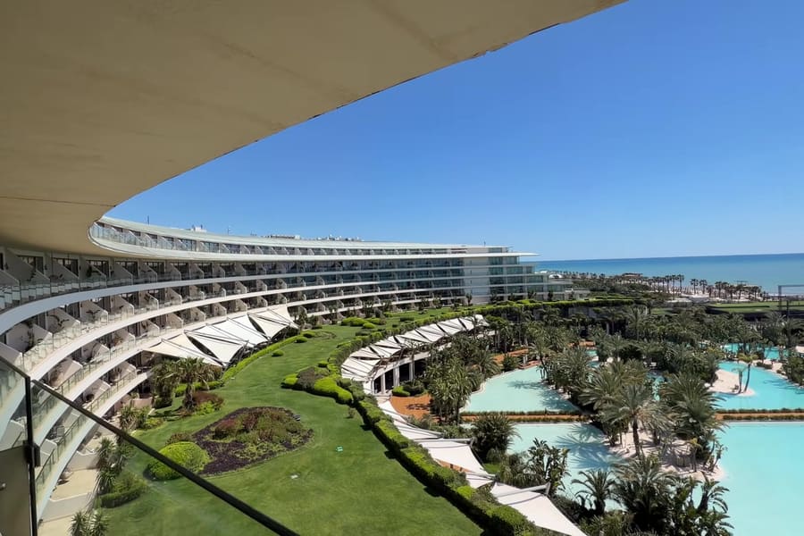 Корпус-півмісяць і лагуни — Maxx Royal Belek