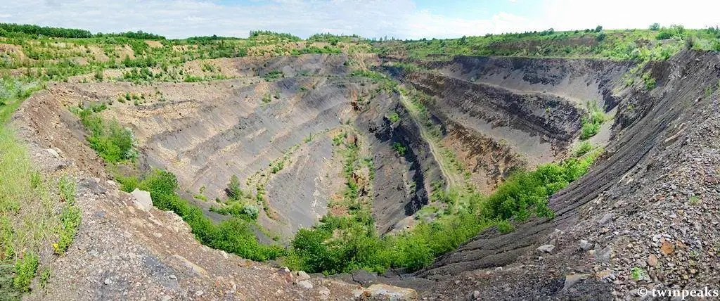 Кар’єр “Чегарники” Микитівського ртутного комбінату