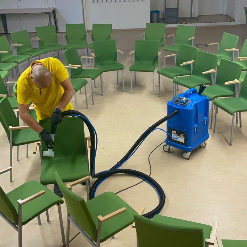 Hluboké čištění čalouněného nábytku v Brně – odstranění nečistot, skvrn a zápachu pro svěží a čistý vzhled.