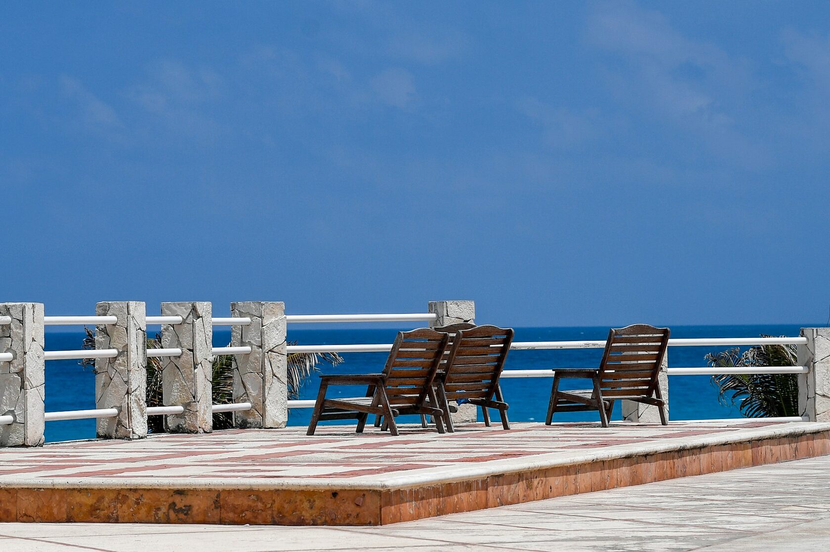 Tile decking
