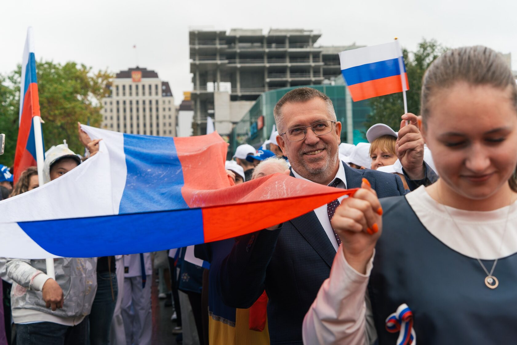Лента в цветах российского флага