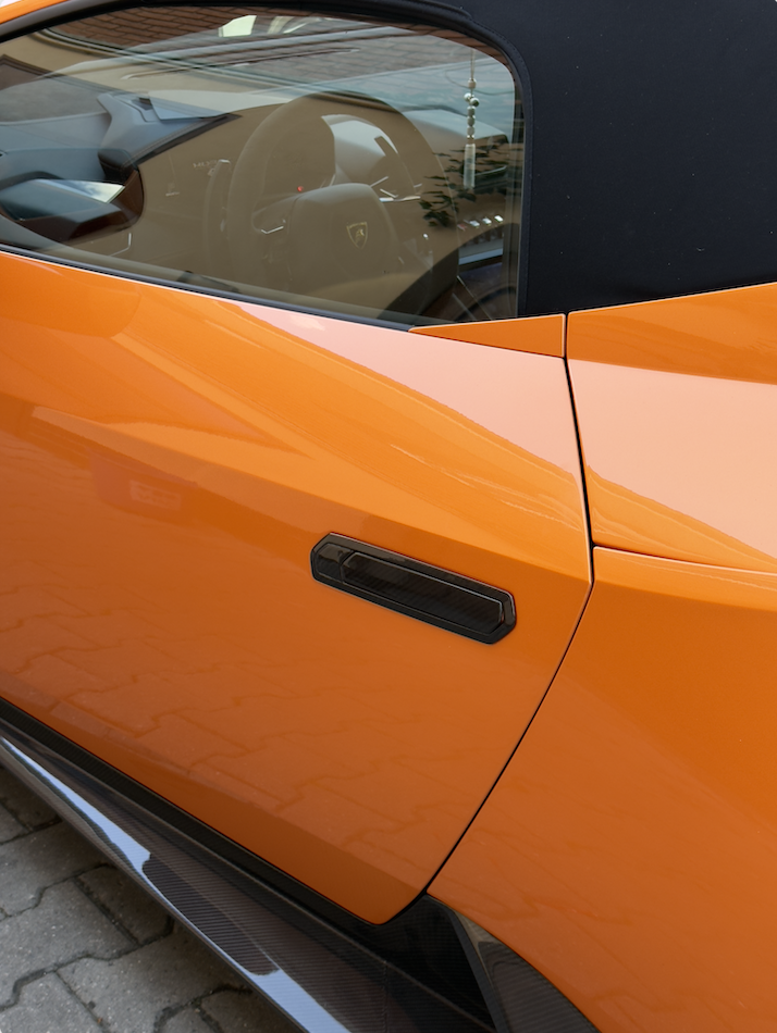 Carbon Door Handles for Lamborghini Huracán | Dwiger