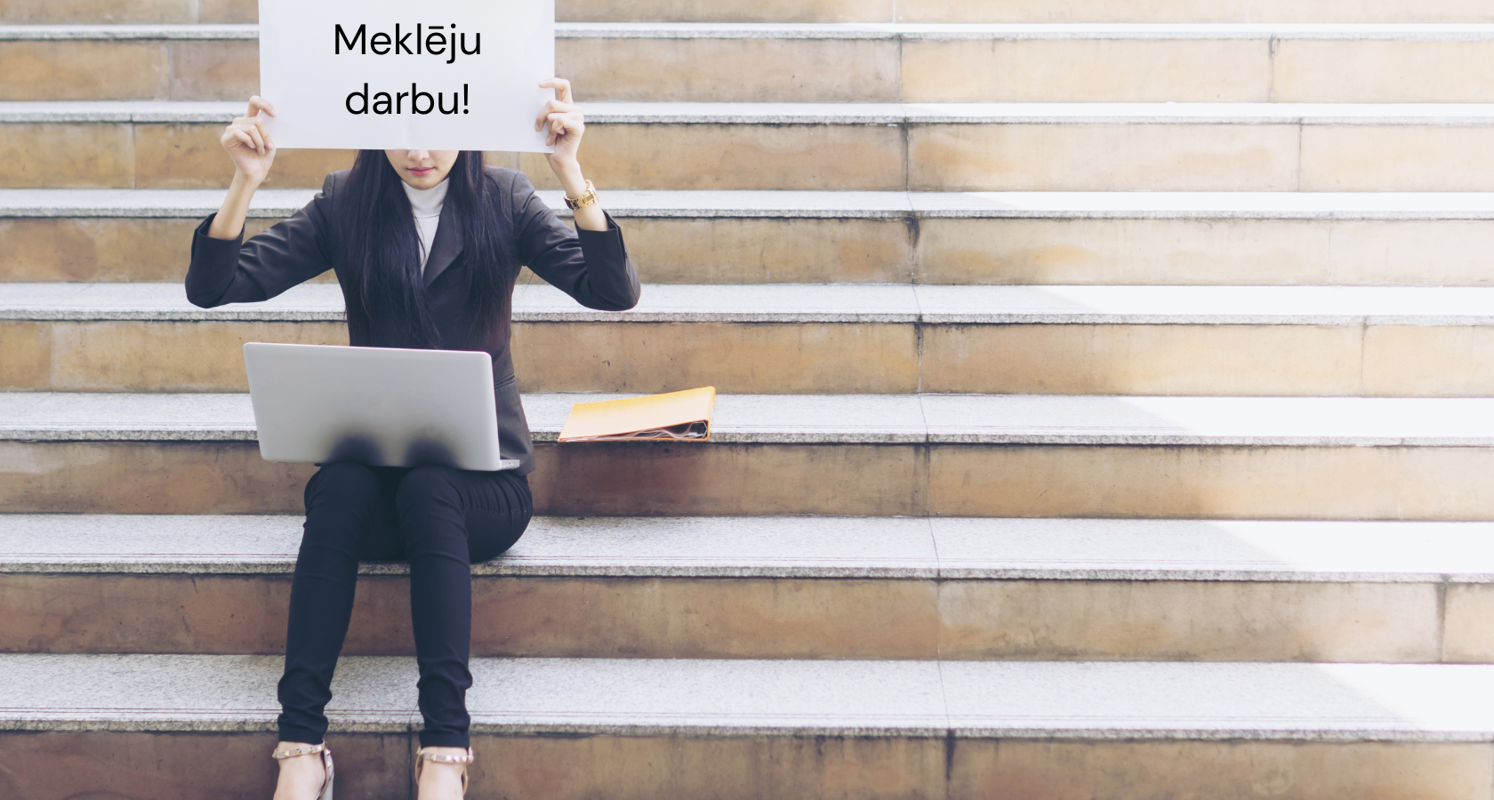 Raksts - Katrs trešais strādājošais plāno meklēt labāk apmaksātu darbavietu