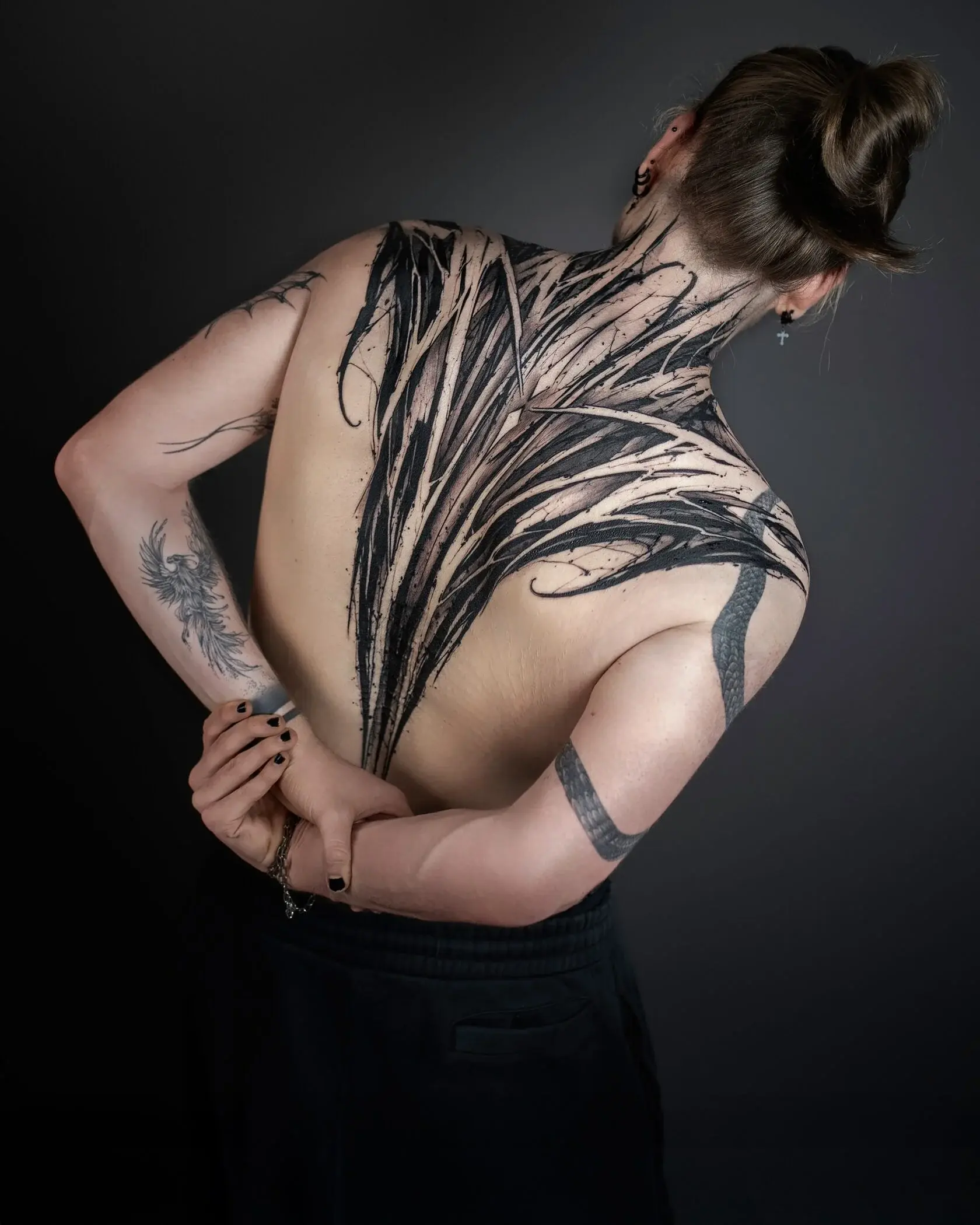Blackwork Tattoo Beispiel 2 - Brennnessel Tattoo Berlin
