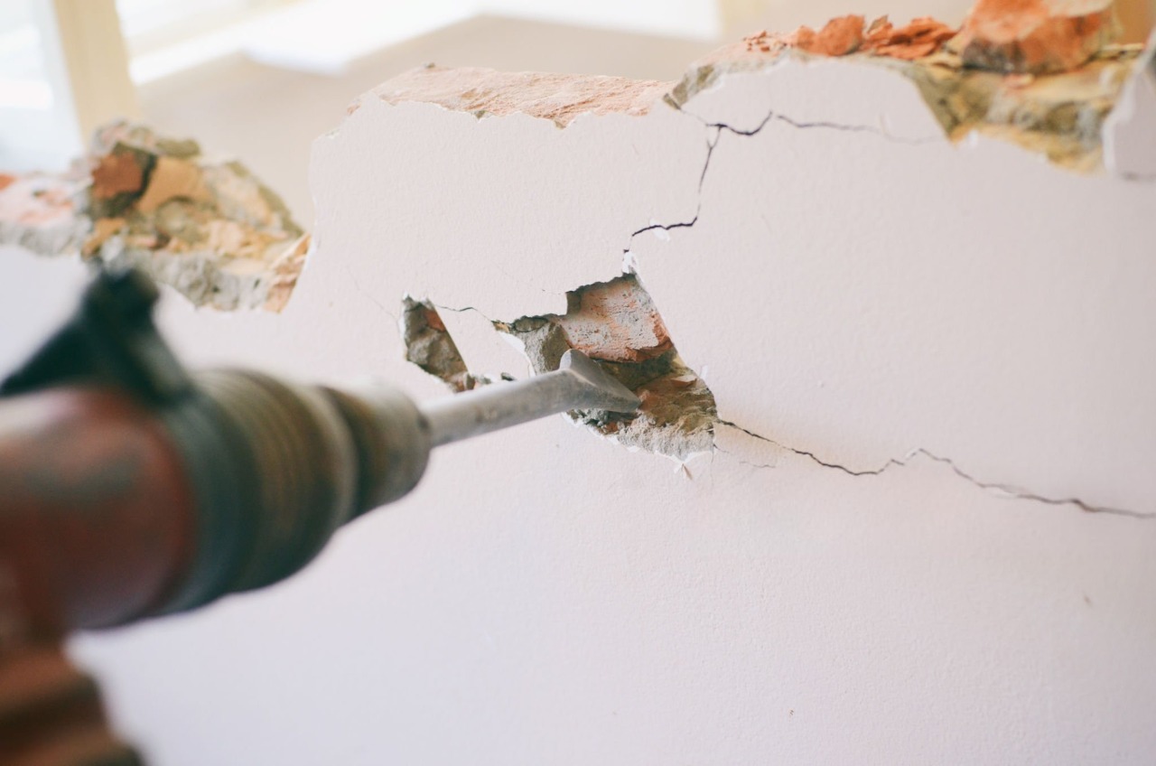 къртене на мазилка в баня