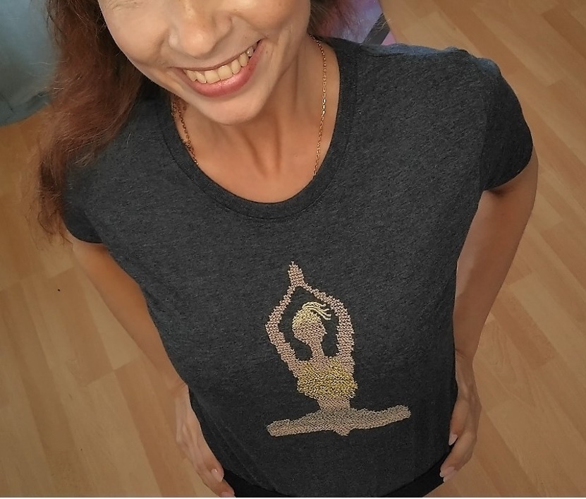 Organic yoga T-shirt Golden Yogini
