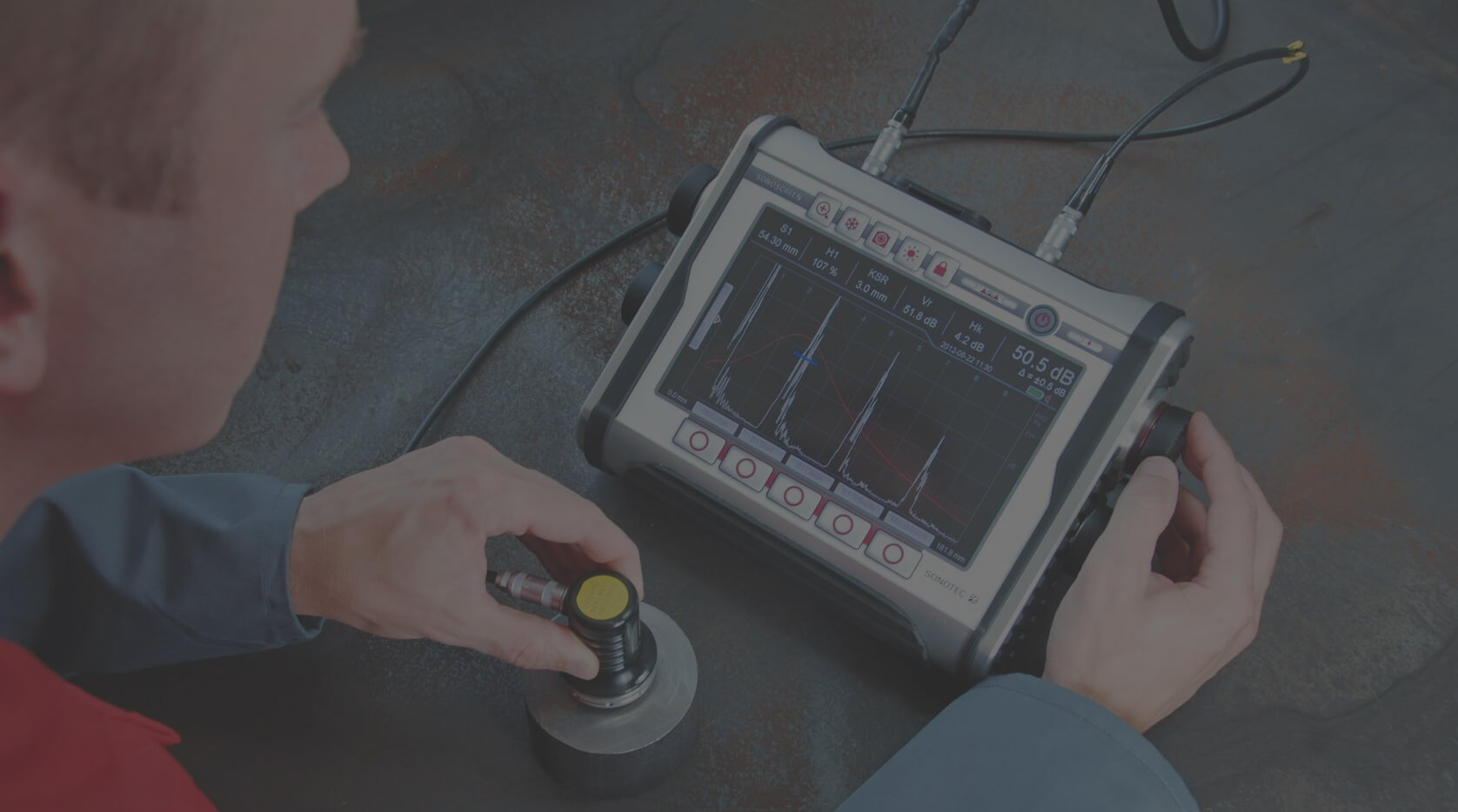 Ultrasonic testing device