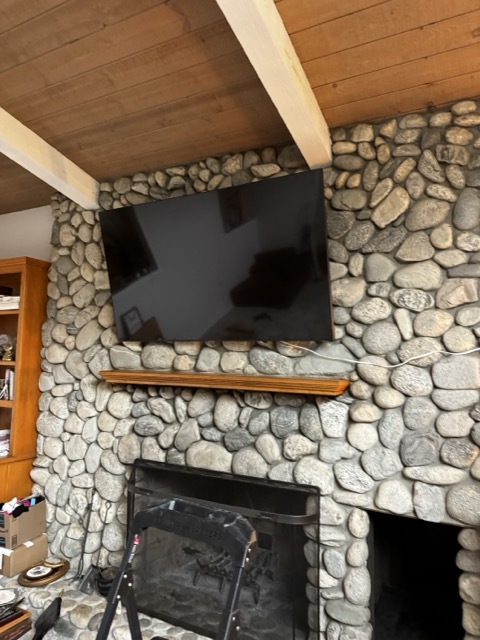 10,000+ TVs Mounted by Our Team – photo 7