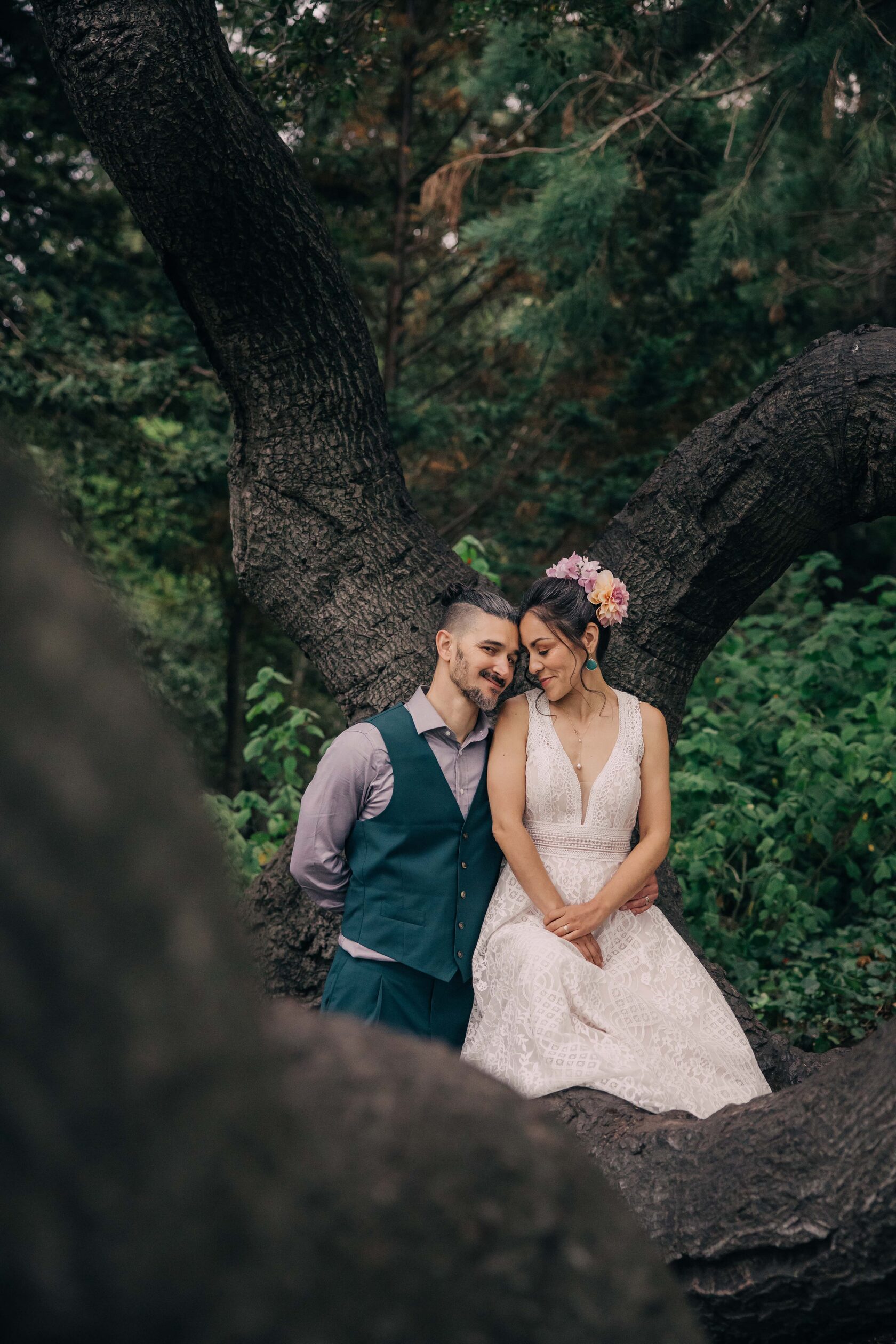 Outdoor elopement ceremony photography