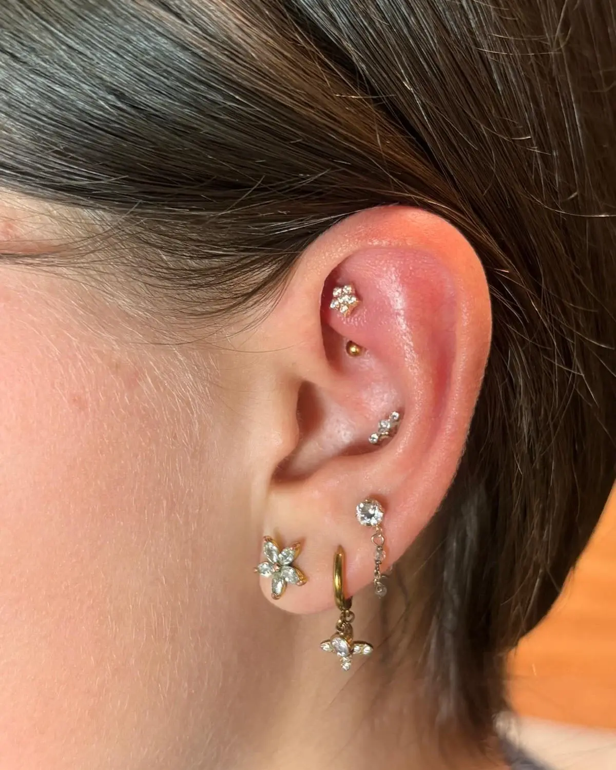 Composition de piercings d'oreille réalisée chez Ino-Ink